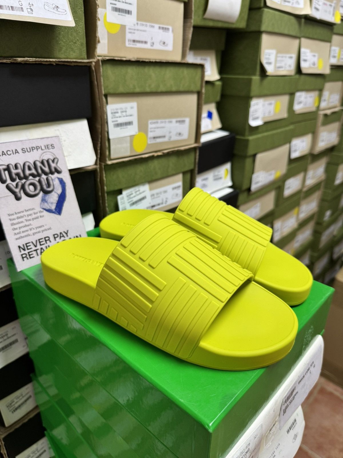 Bottega Veneta Bottega Veneta Embossed Rubber Slides Size US 7 / EU 40 - 1 Thumbnail