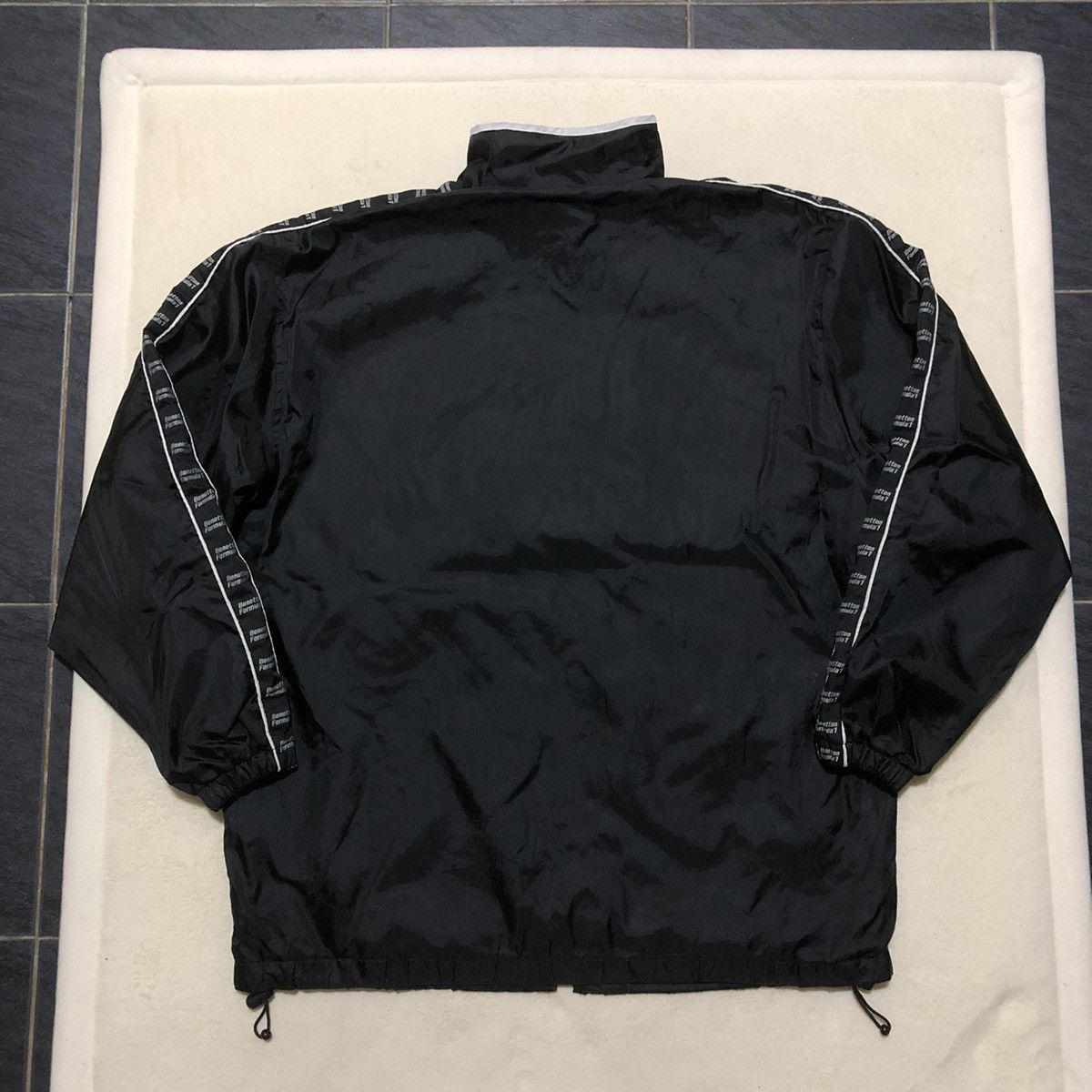Benetton × Formula 1 Vintage Benetton Formula 1 Side Tape Light Jacket Size US L / EU 52-54 / 3 - 7 Thumbnail