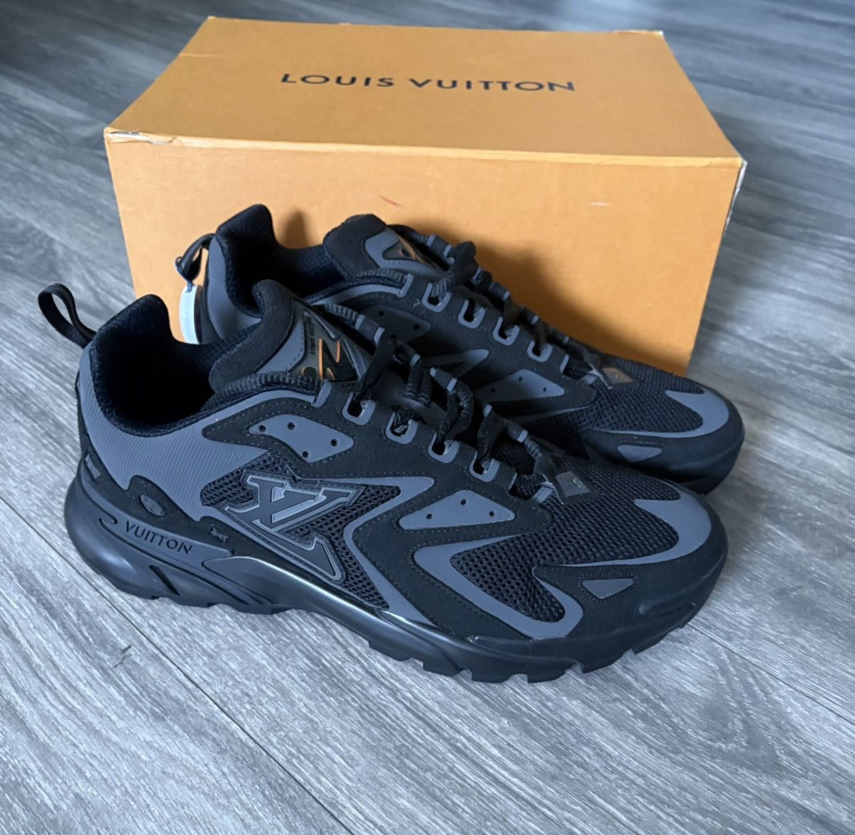 Louis Vuitton Louis Vuitton tatic sneakers Size US 10 / EU 43 - 1 Thumbnail