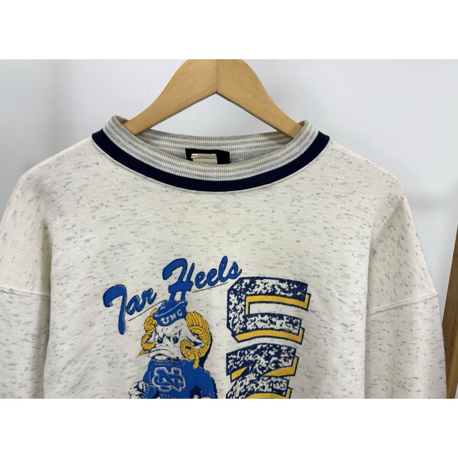 Vintage VTG 90s UNC Carolina Tar Heels Rameses Ringer Crewneck Oversized Sweatshirt L Mens Heather Gray Nike Shirt Size US L / EU 52-54 / 3 - 6 Thumbnail