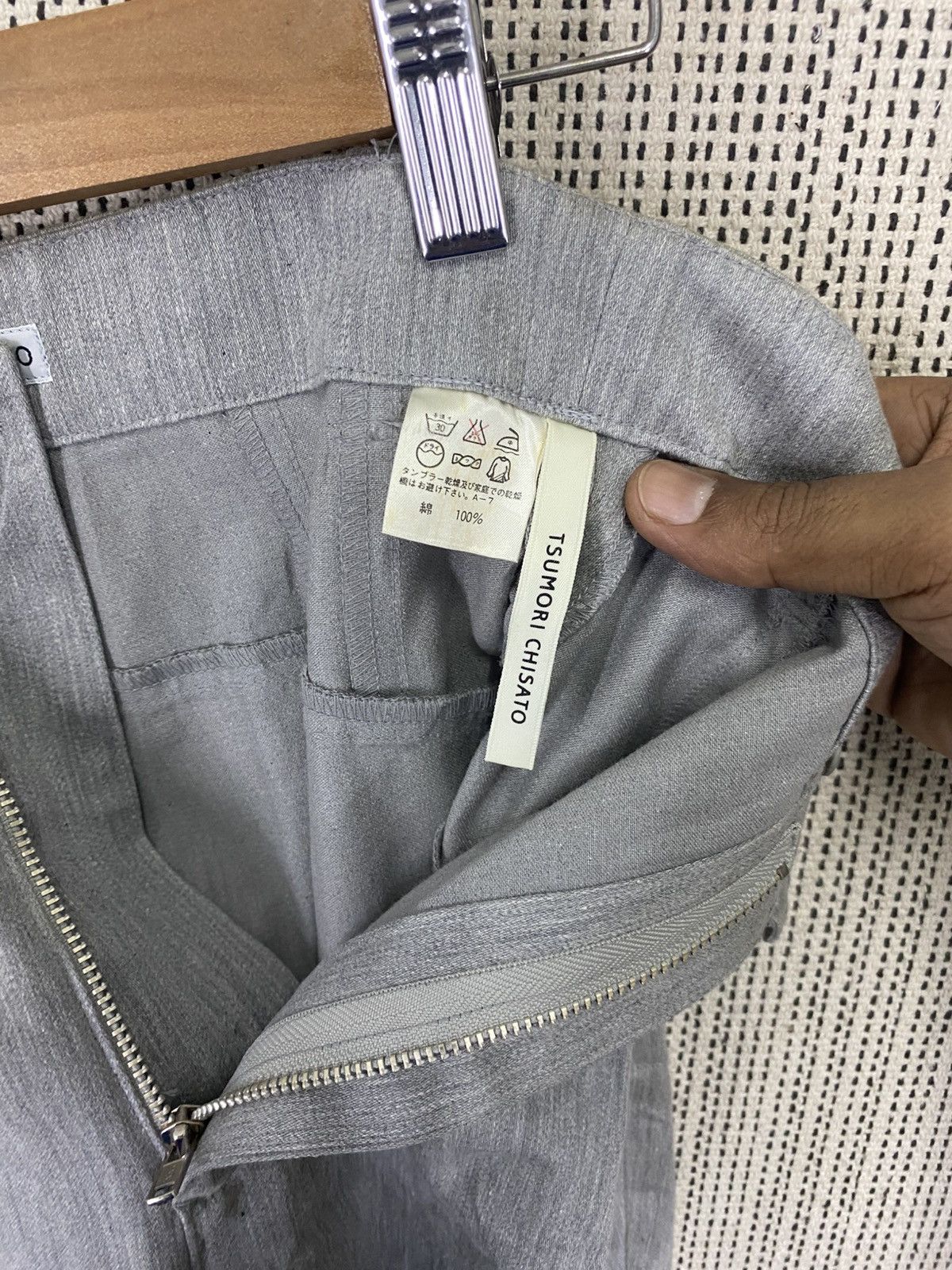Designer × Issey Miyake × Tsumori Chisato Different Ways You Can Wear A Plain Trouser To Work Size 24" / US 00 / IT 34 - 9 Thumbnail