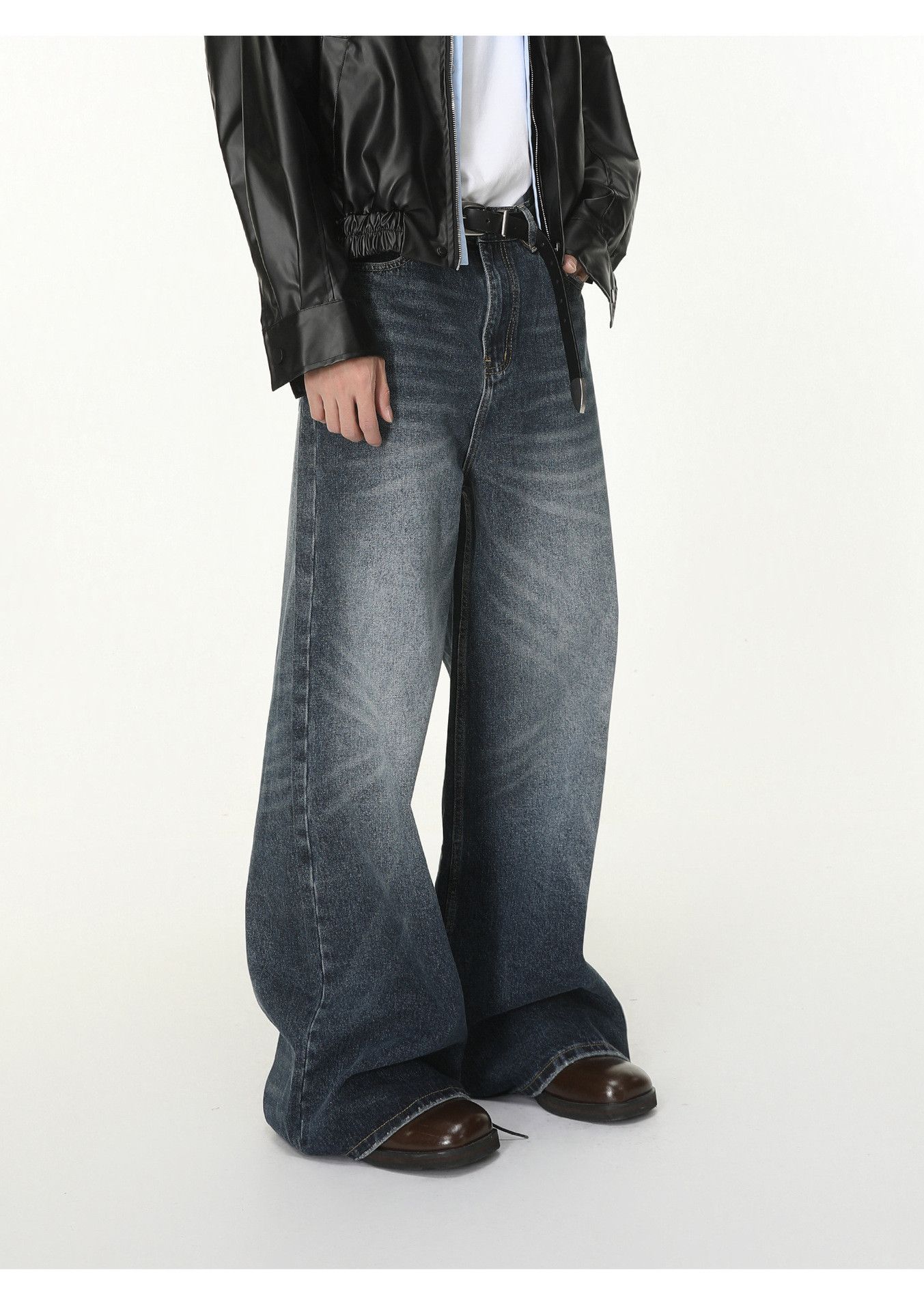 Vintage Men's Washed Straight Jeans with Cat-Whisker (Vibe Style) Size US 32 / EU 48 - 3 Thumbnail