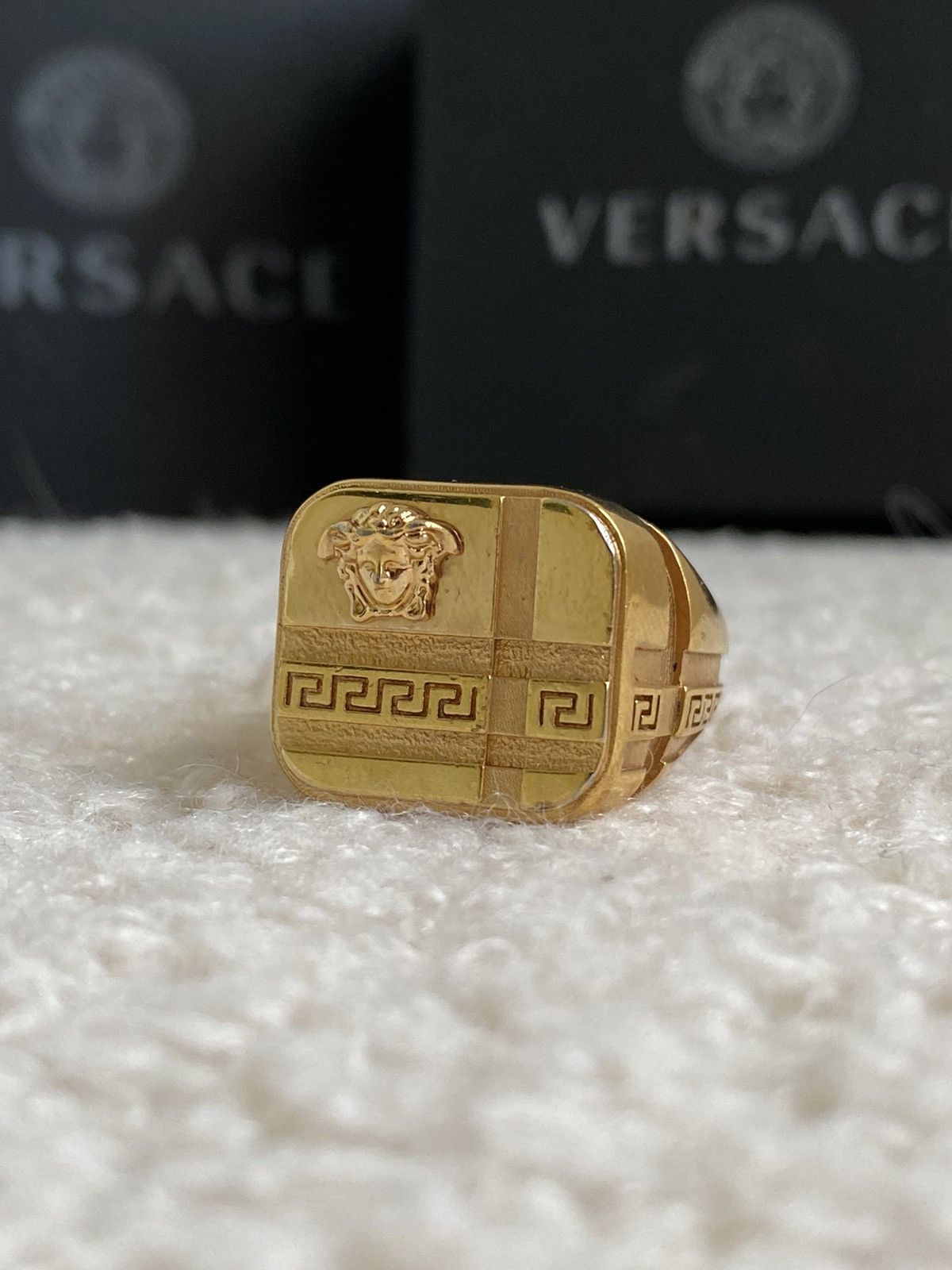 Jewelry × Versace Versace Medusa ring signet ring gold luxury Size ONE SIZE - 2 Thumbnail
