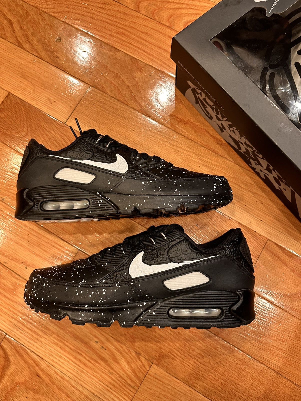 Nike Slawn Nika Air Max 90 Size US 12 / EU 45 - 1 Thumbnail