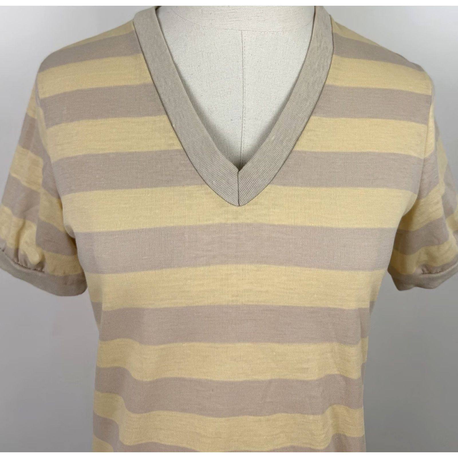Sears VINTAGE Sears T-Shirt Ringer Womens Small 70s Beige Butter Yellow Striped V-Neck Cotton Blend Knit Size S / US 4 / IT 40 - 2 Thumbnail