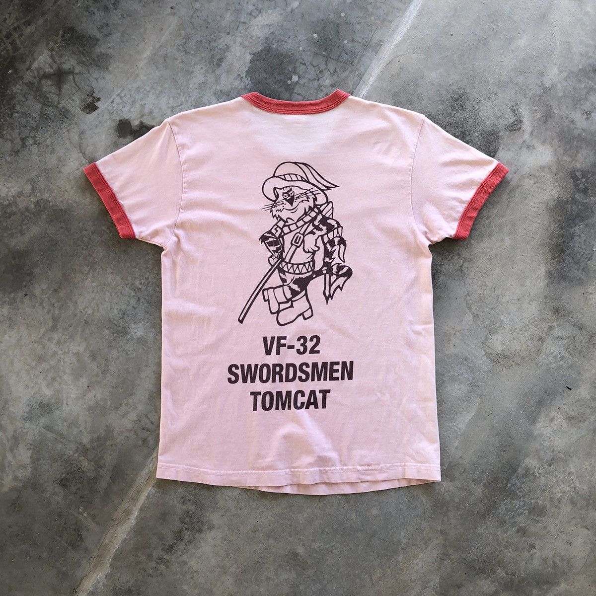 Buzz Rickson's × Toyo Enterprises BUZZ RICKSON VF-32 Swordsmen Tomcat Rare Design Ringer Shirt Size US XS / EU 42 / 0 - 2 Thumbnail