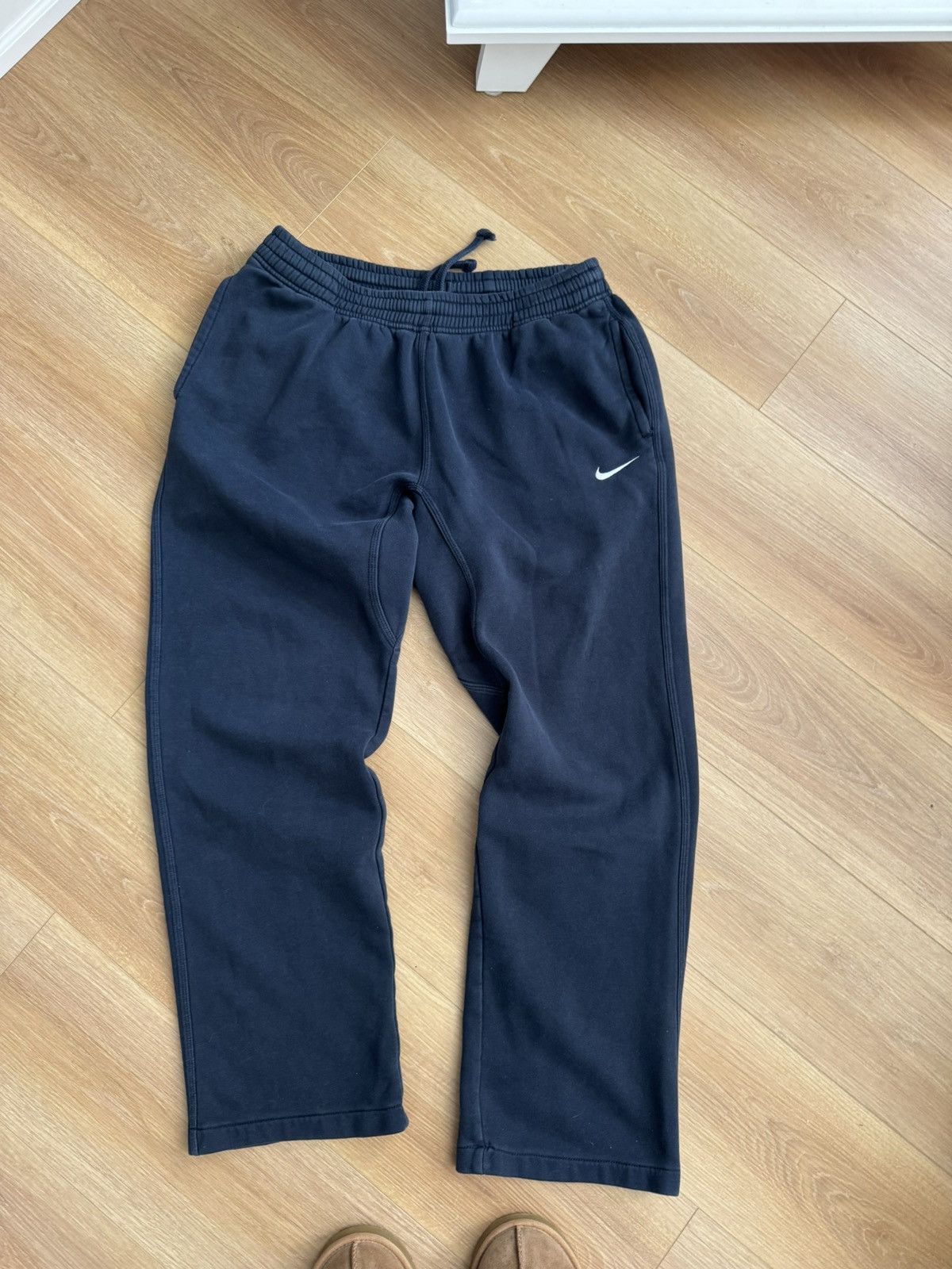 Nike Rare Vintage Baggy Nike straight leg sweat Pants Size US 32 / EU 48 - 1 Thumbnail