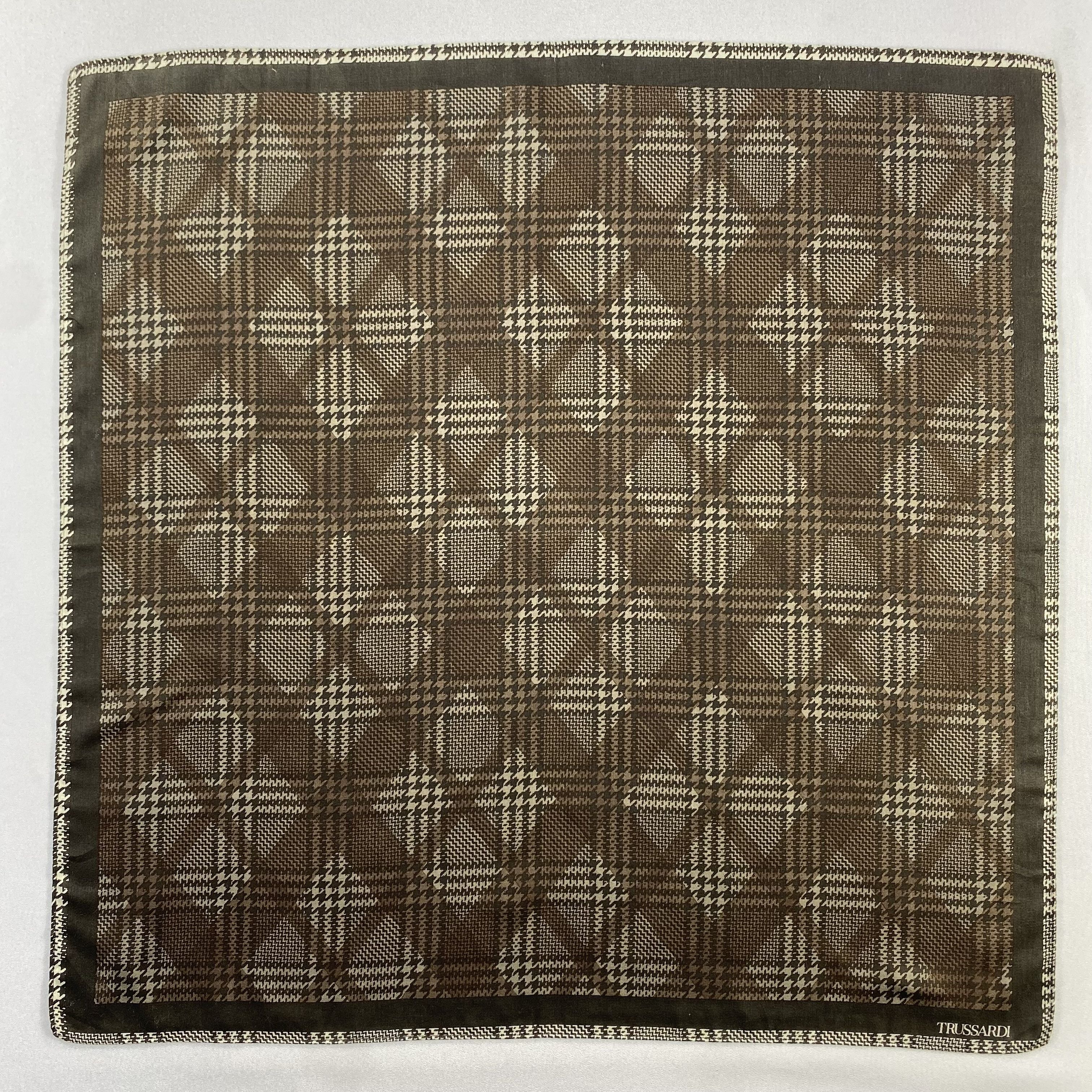 Trussardi × Vintage Trussardi Neckerchief / Bandana / Handkerchief-P951 Size ONE SIZE - 1 Thumbnail