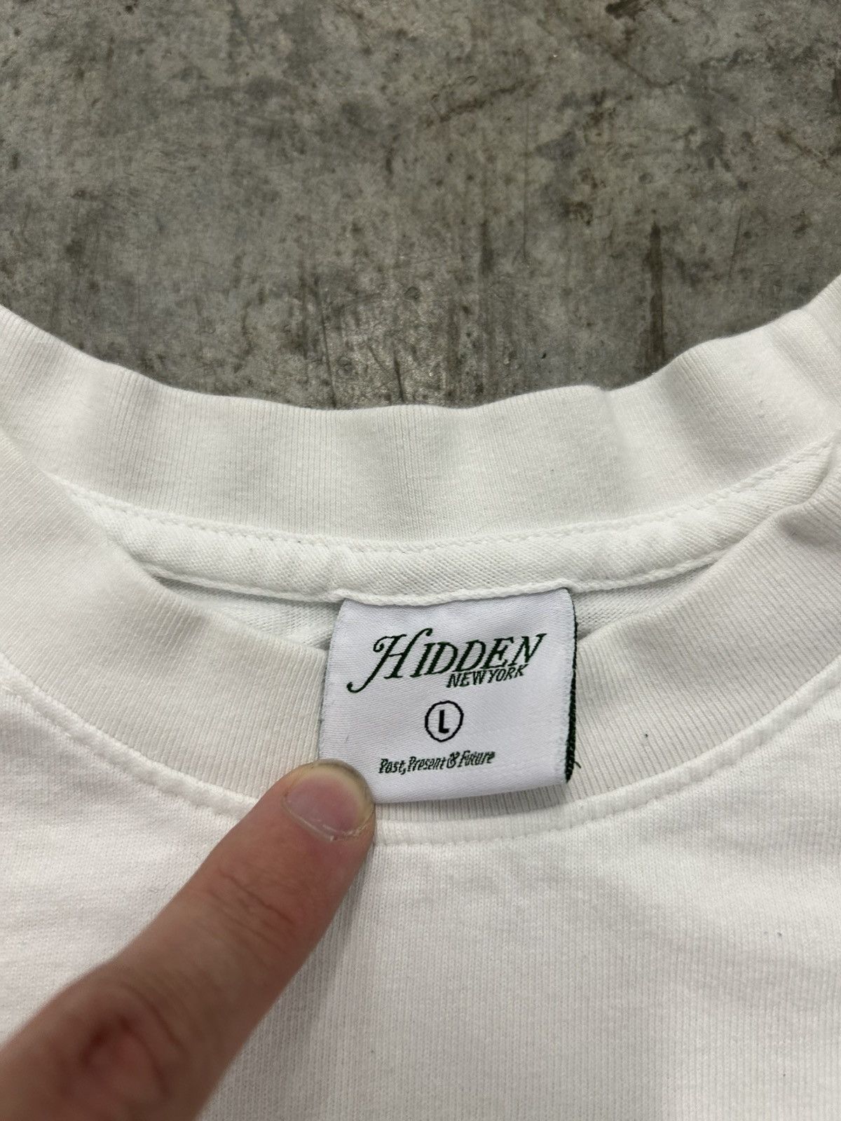 HIDDEN Hidden NY garage t shirt Size US L / EU 52-54 / 3 - 3 Thumbnail