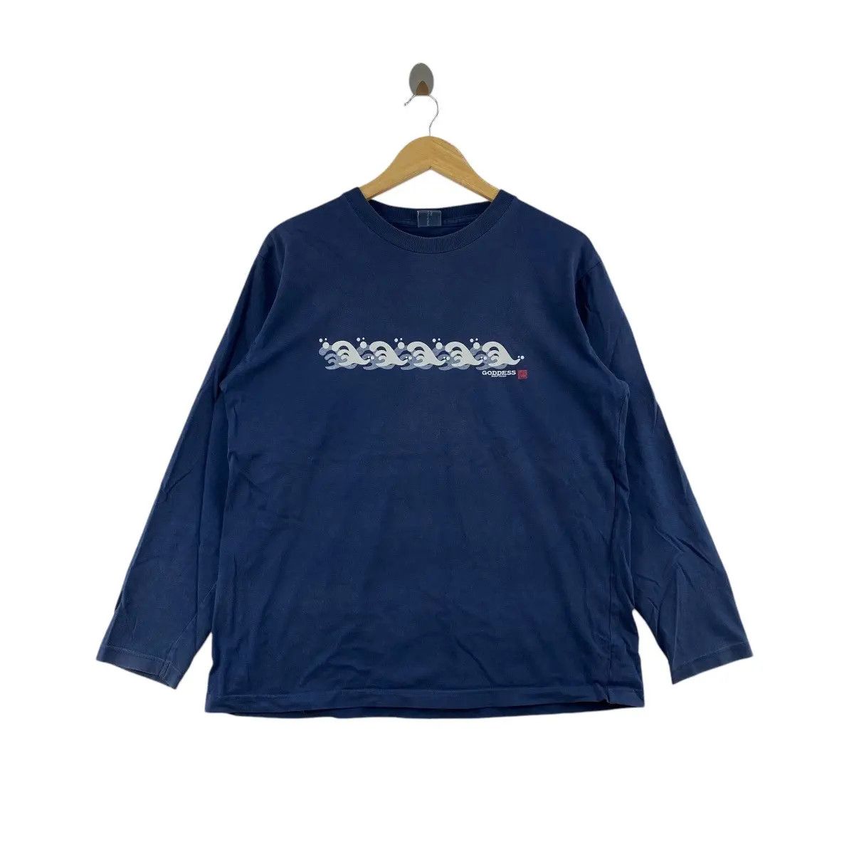 Vintage Vintage TEAM GODDESS SURF Wave Natural Indigo Tee Shirt Size L / US 10 / IT 46 - 1 Thumbnail