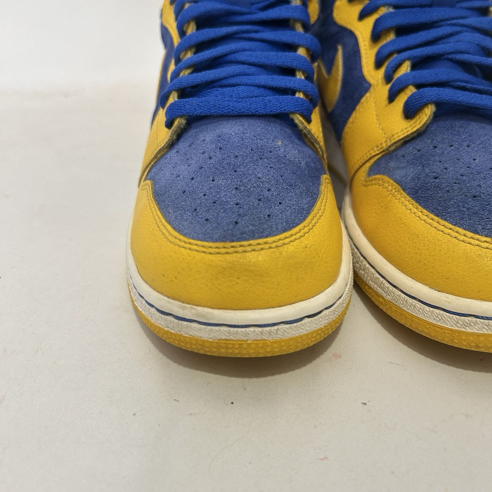 Nike Nike Air Jordan Retro 1 High OG GS “Yellow Laney Blue” 2013 Size US 8.5 / IT 38.5 - 10 Thumbnail