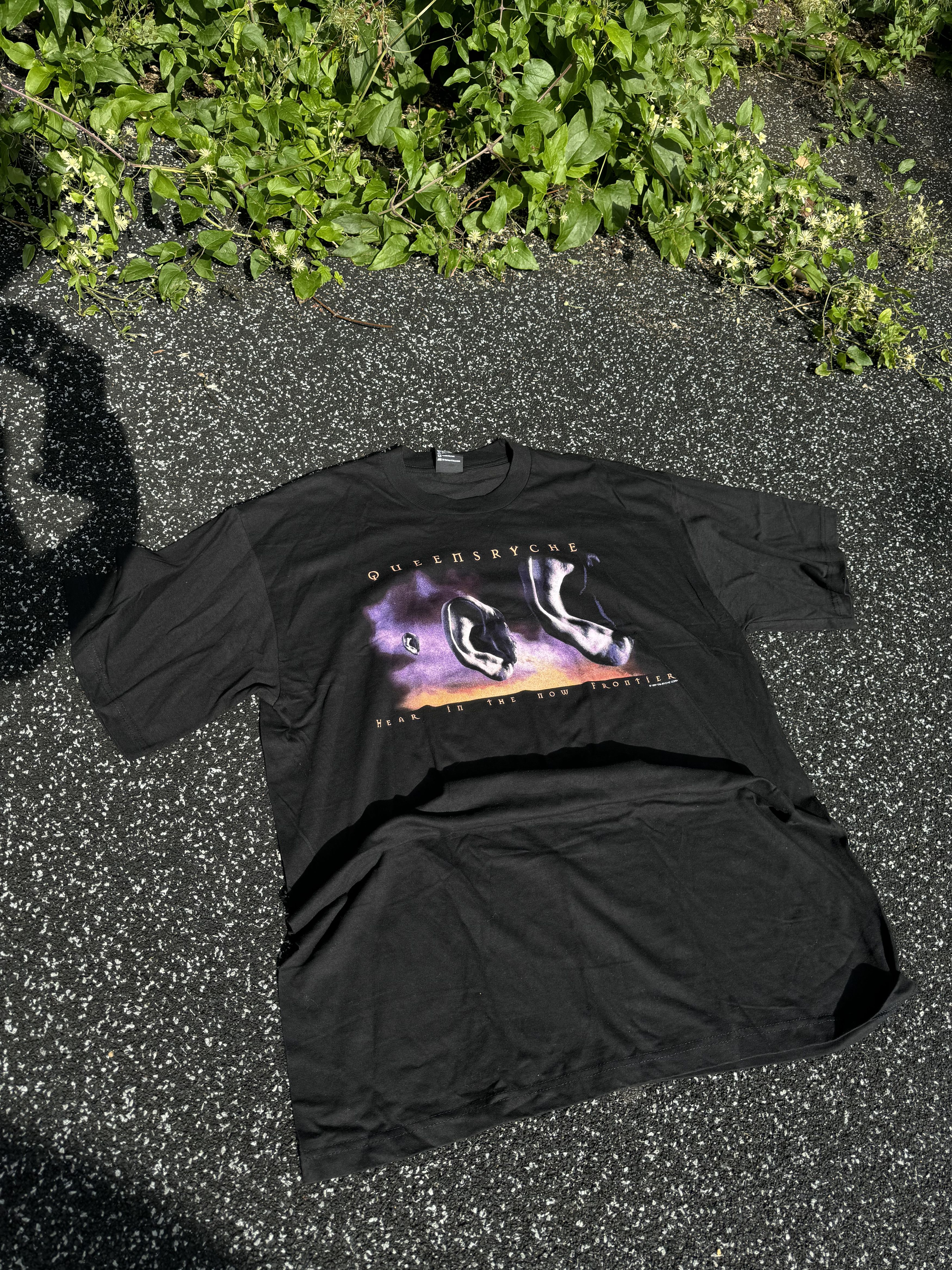 Band Tees × Vintage Queensryche Rare Vintage 1997 Merch T-shirt Size US XL / EU 56 / 4 - 1 Thumbnail