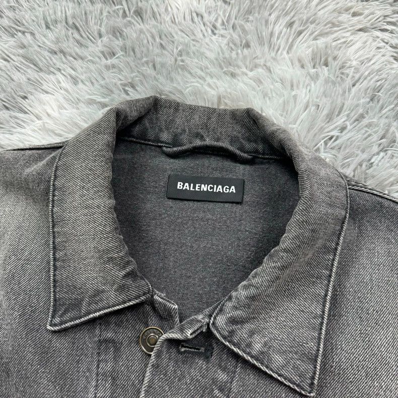 Balenciaga Balenciaga Earth Embroidered Denim Jacket 2502-Nextarrow Size US S / EU 44-46 / 1 - 2 Thumbnail