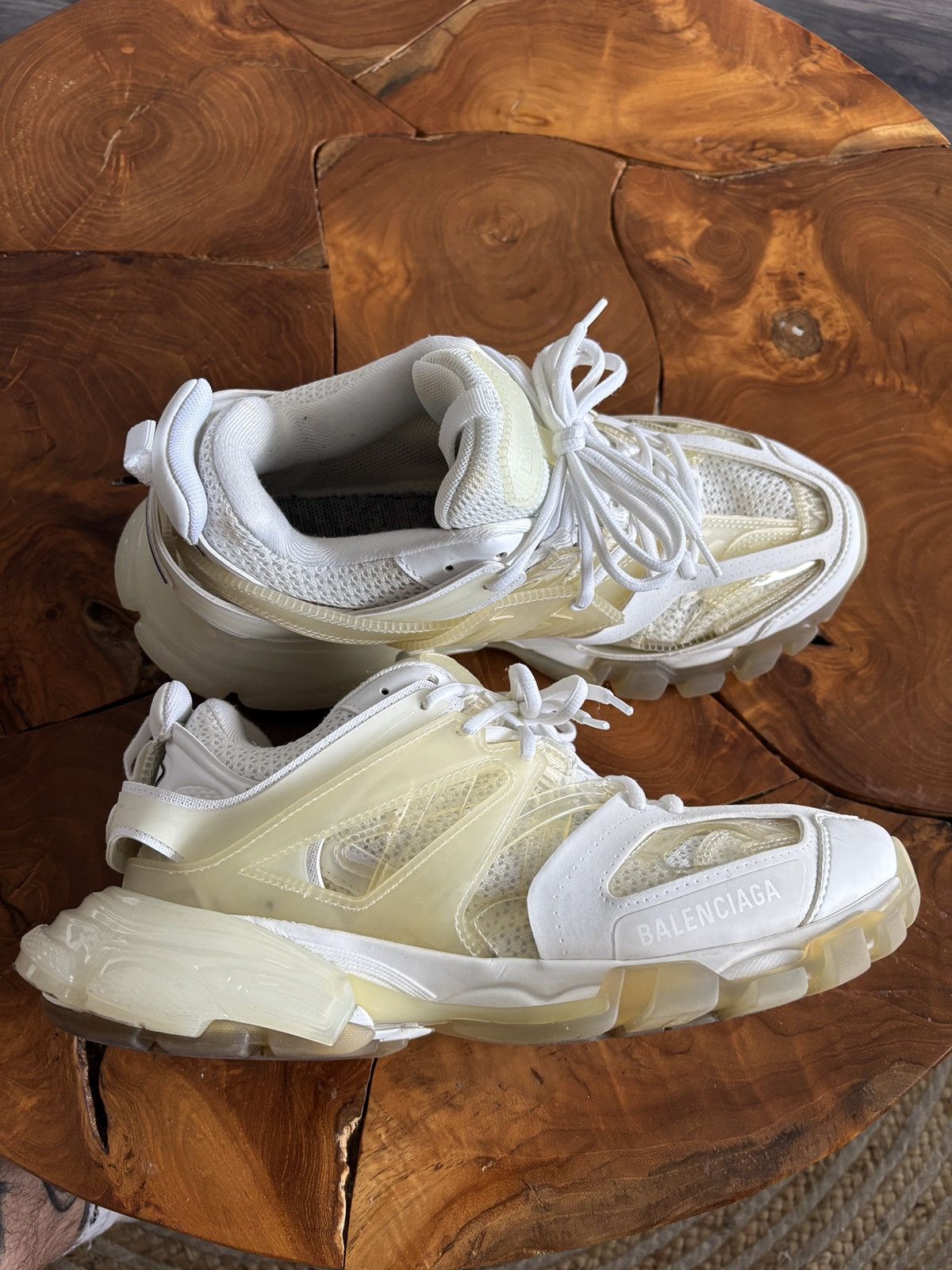 スニーカー BALENCIAGA Track Clear Sole Sneakers in White Cream Balenciaga Track Clear Sole White Cream | eBay