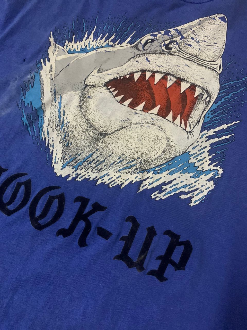 Hook-Ups × Vintage × Welcome Skateboards Vintage Hook Up Jaws TShirt Size US M / EU 48-50 / 2 - 11 Thumbnail