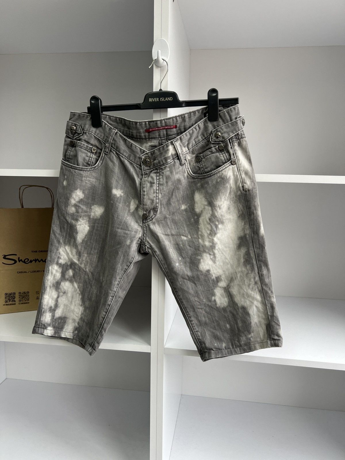 Designer × Philipp Plein × Vintage Vintage Philipp Plein Metal Logo Skull Gray Shorts Size US 34 / EU 50 - 4 Thumbnail