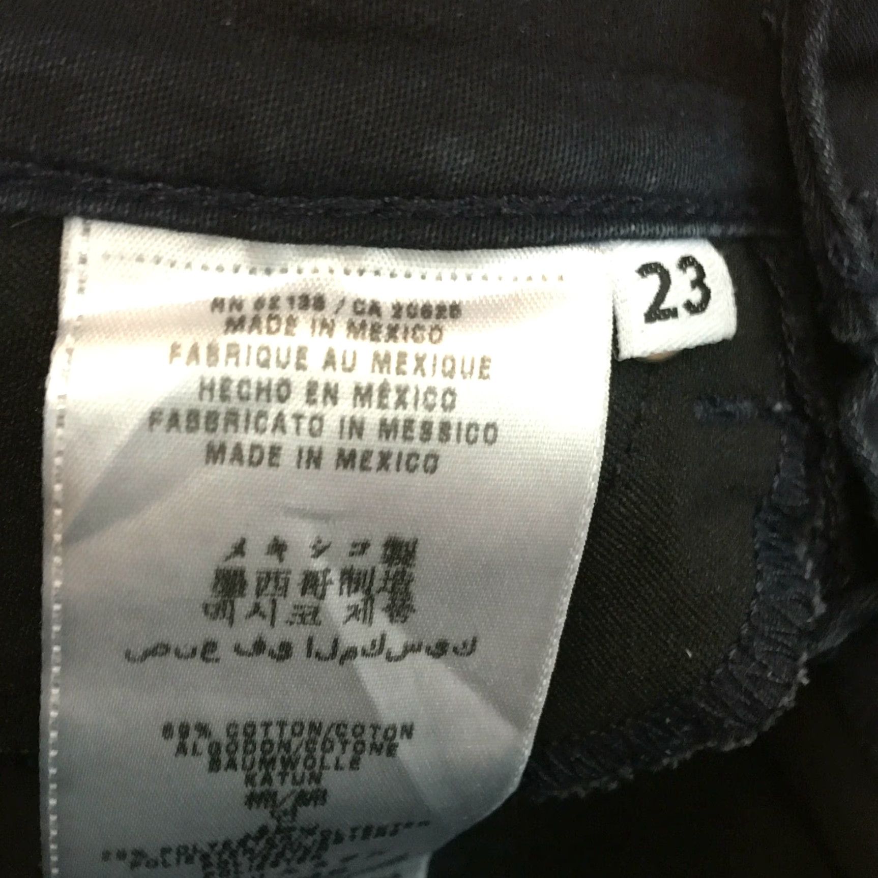 Guess GUESS Denim Jeans Women Skinny 23 Blue Inseam 26 Regular Rise Ultra Low 5" Belt Loops 5-Pocket Design Mens? No Women Size 40" / US 18 - 7 Thumbnail