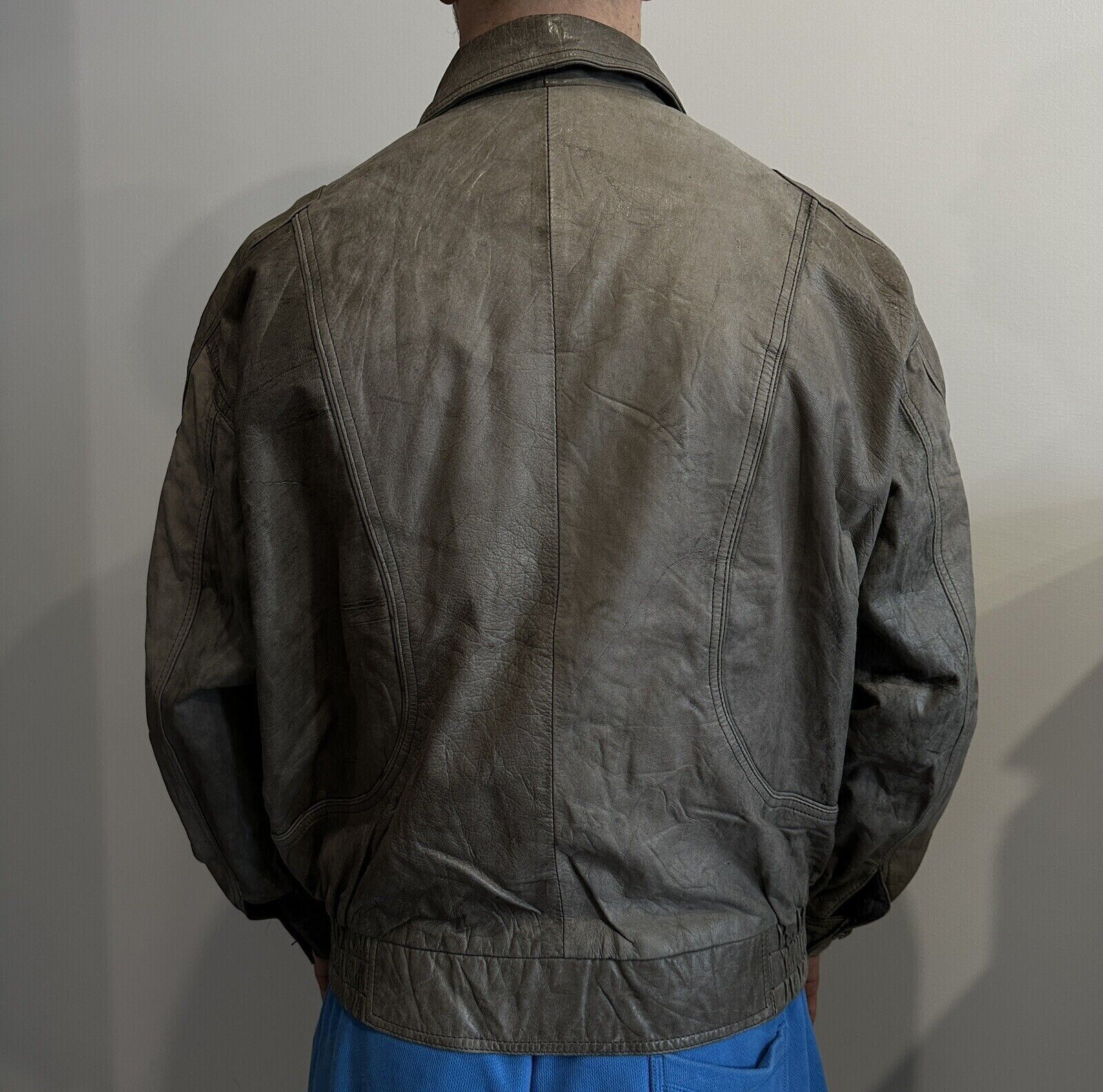 Valentino Vintage Valentino Uomo Distressed Leather Bomber Jacket Men Size US XL / EU 56 / 4 - 2 Thumbnail