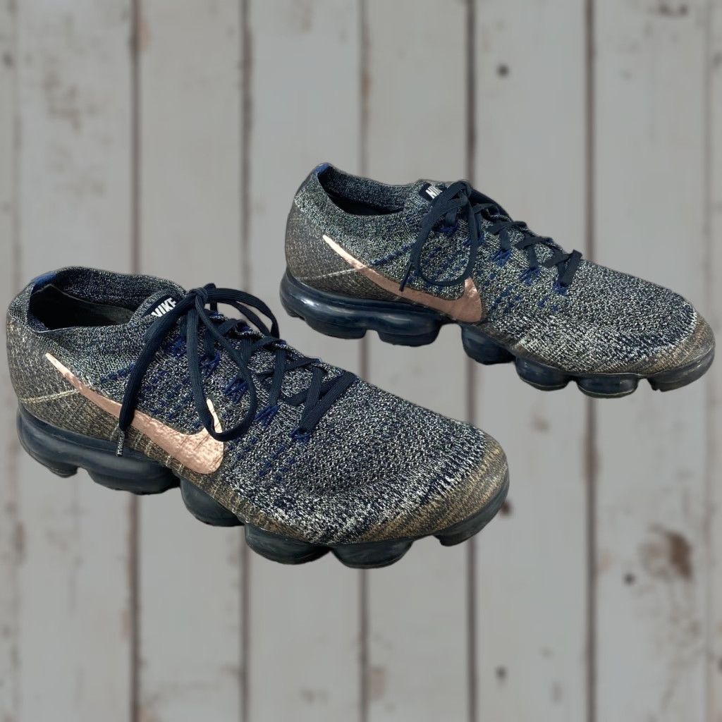Nike Nike Air VaporMax Flyknit Explorer Mens Size US 11 Rose Gold Black 849558-010 2017 Nike Air VaporMax Flyknit sneakers Size US 10 / EU 43 - 1 Thumbnail