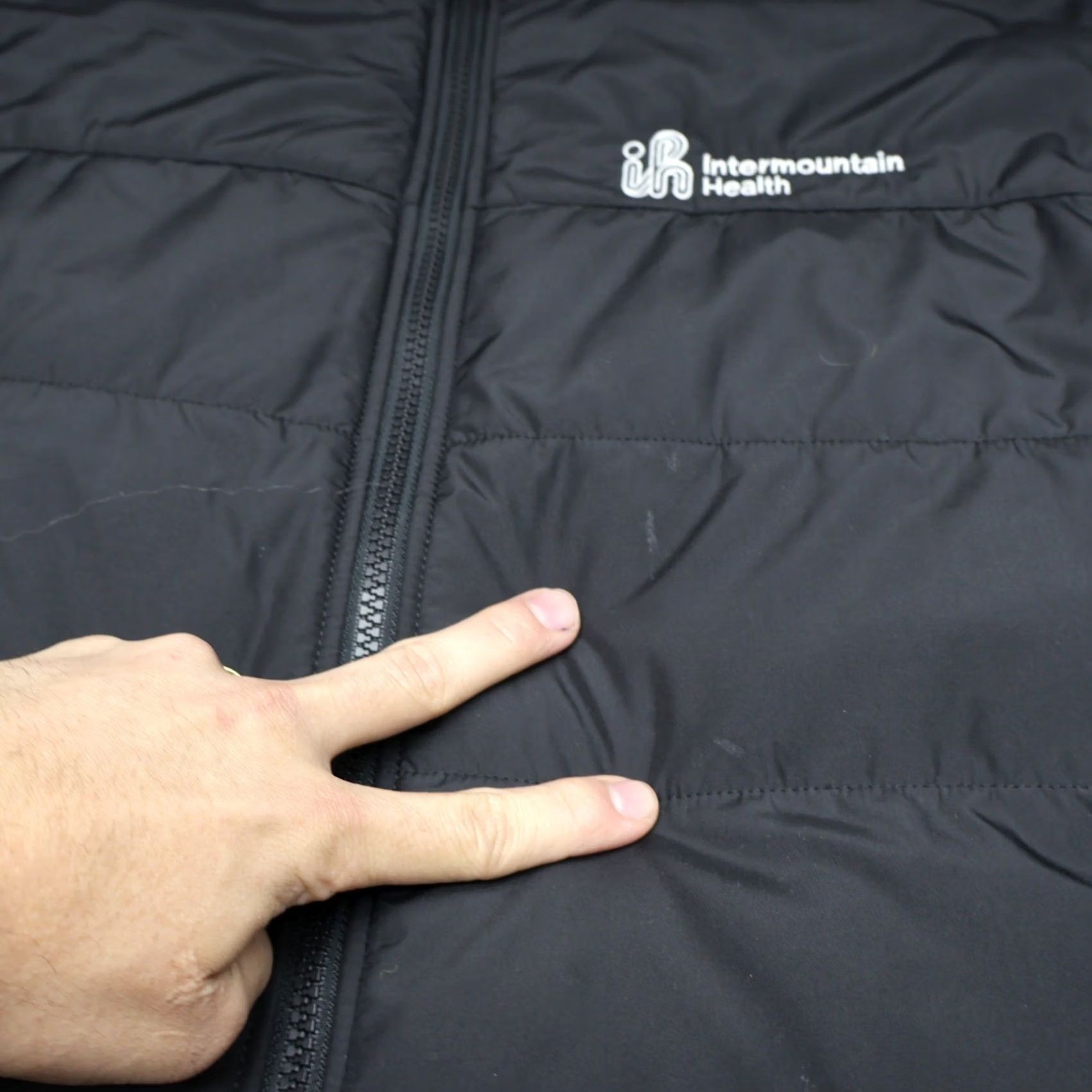The North Face North Face Vest Mens L Black Everyday Insulated Quilted Puffer Full Zip Logo Embroidered Size US L / EU 52-54 / 3 - 3 Thumbnail