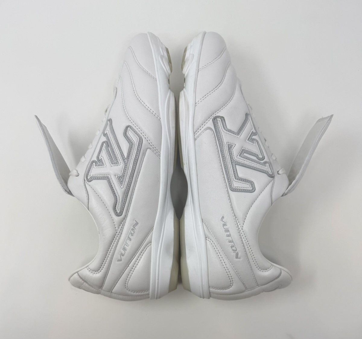 Louis Vuitton Louis Vuitton Footprint Soccer Sneaker White Size US 10.5 / EU 43-44 - 3 Thumbnail