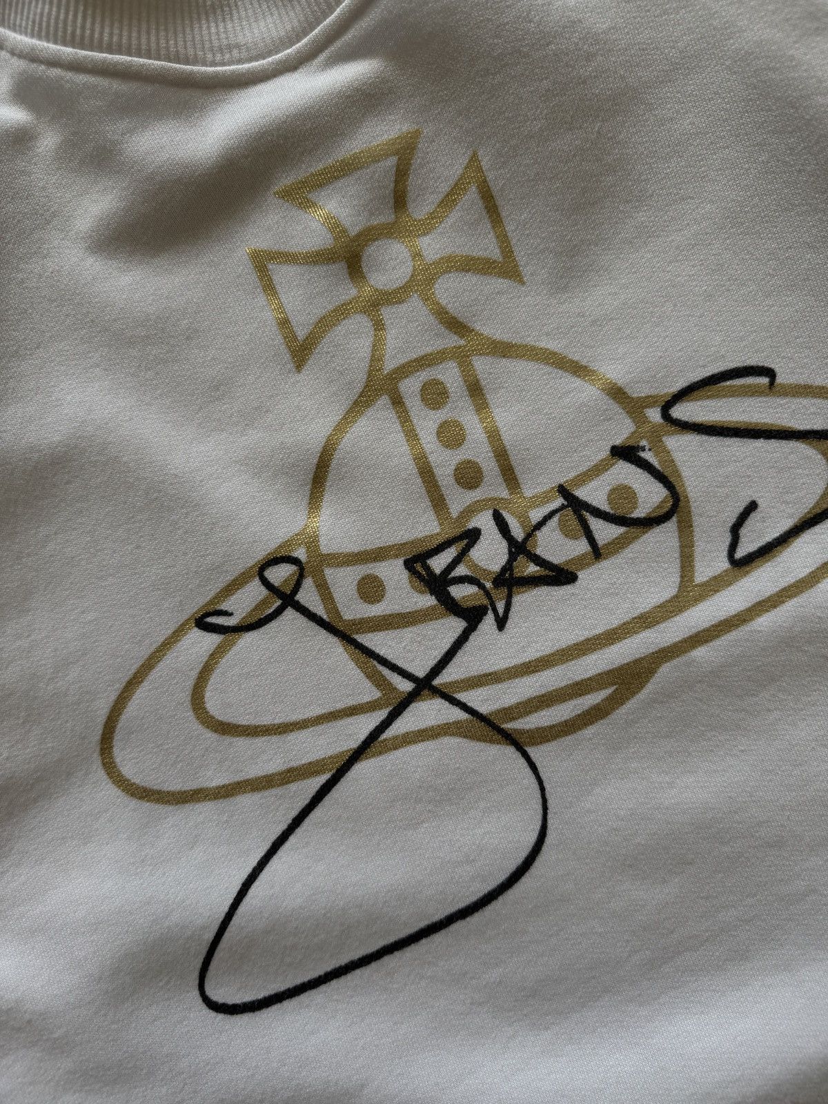 Vivienne Westwood Vivienne Westwood Vintage White Centre Logo Sweatshirt Size US S / EU 44-46 / 1 - 5 Thumbnail