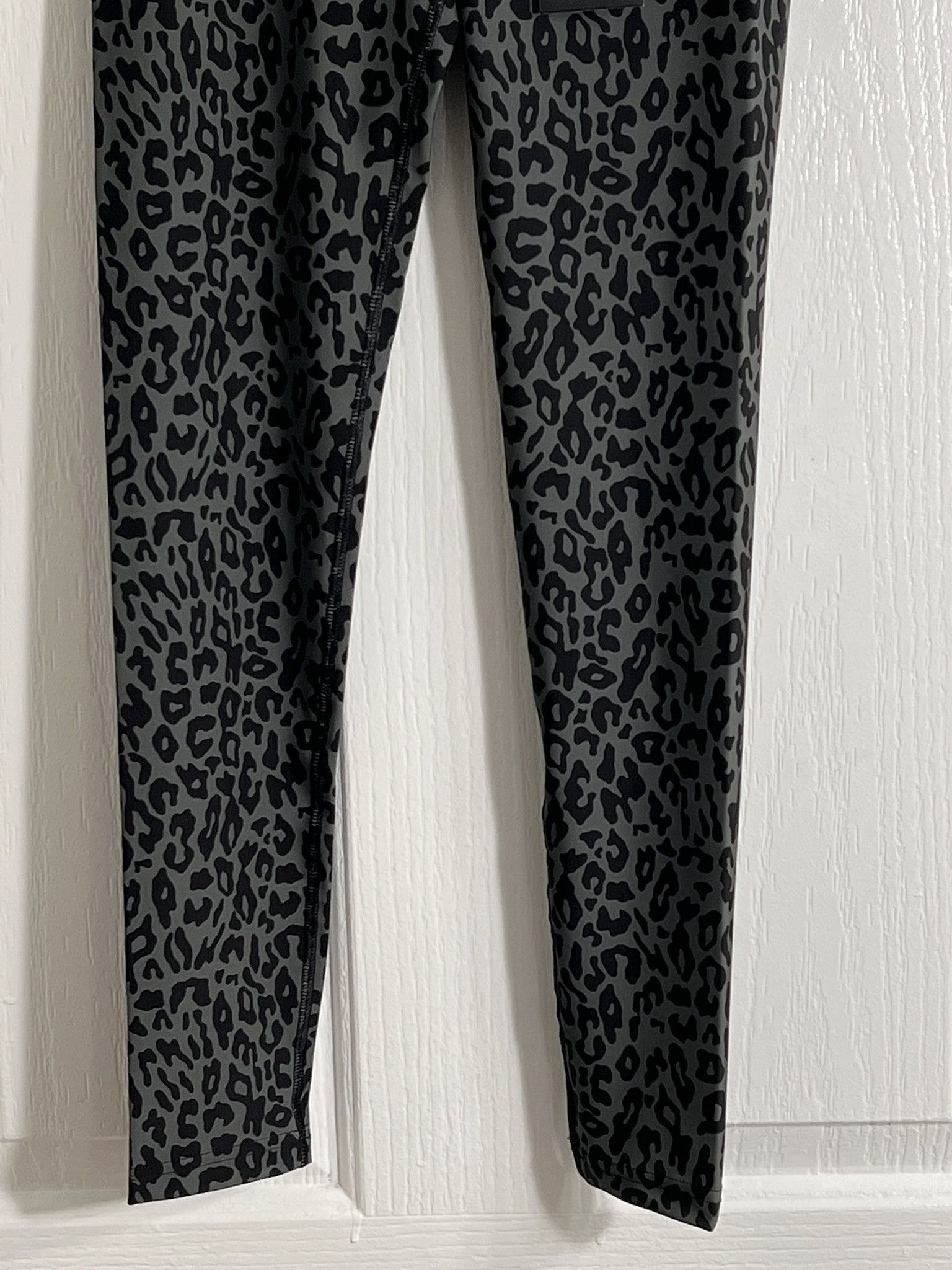 Palm Angels NEW PALM ANGELS Leopard Leggings Camo Stretchy Black XS Size 22" - 5 Thumbnail
