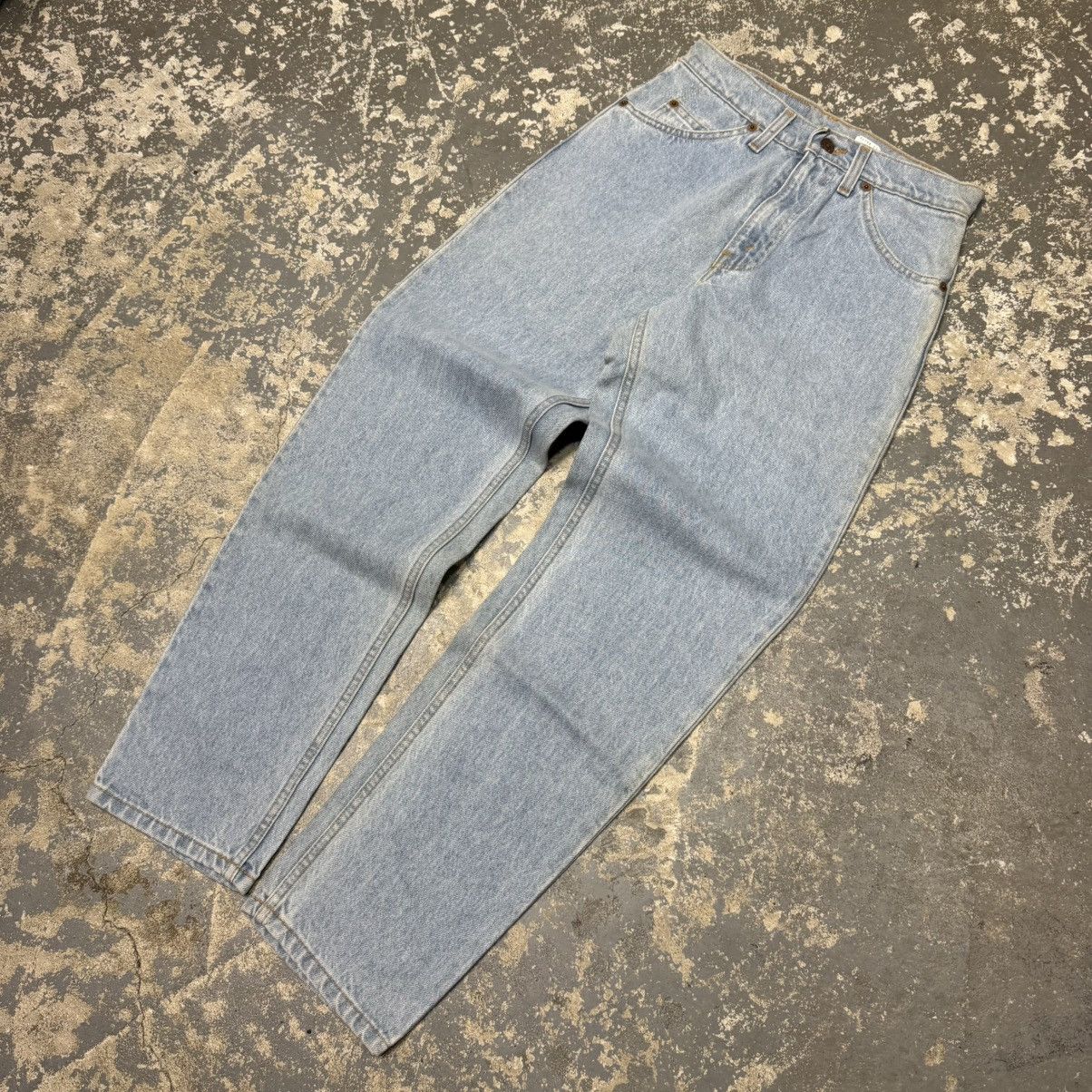Levi's Vintage Levi’s 550 Light Wash Blue Denim Jeans USA NWOT Size US 27 - 6 Thumbnail