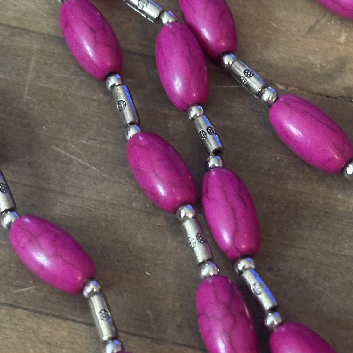 Other Multi layered fuchsia bead necklace Size ONE SIZE - 4 Thumbnail