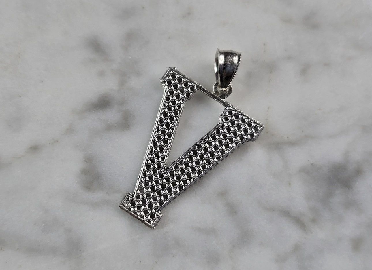 Other 925. SOLID Sterling Silver Initial “V” pendant Diamond Cut Size ONE SIZE - 2 Thumbnail