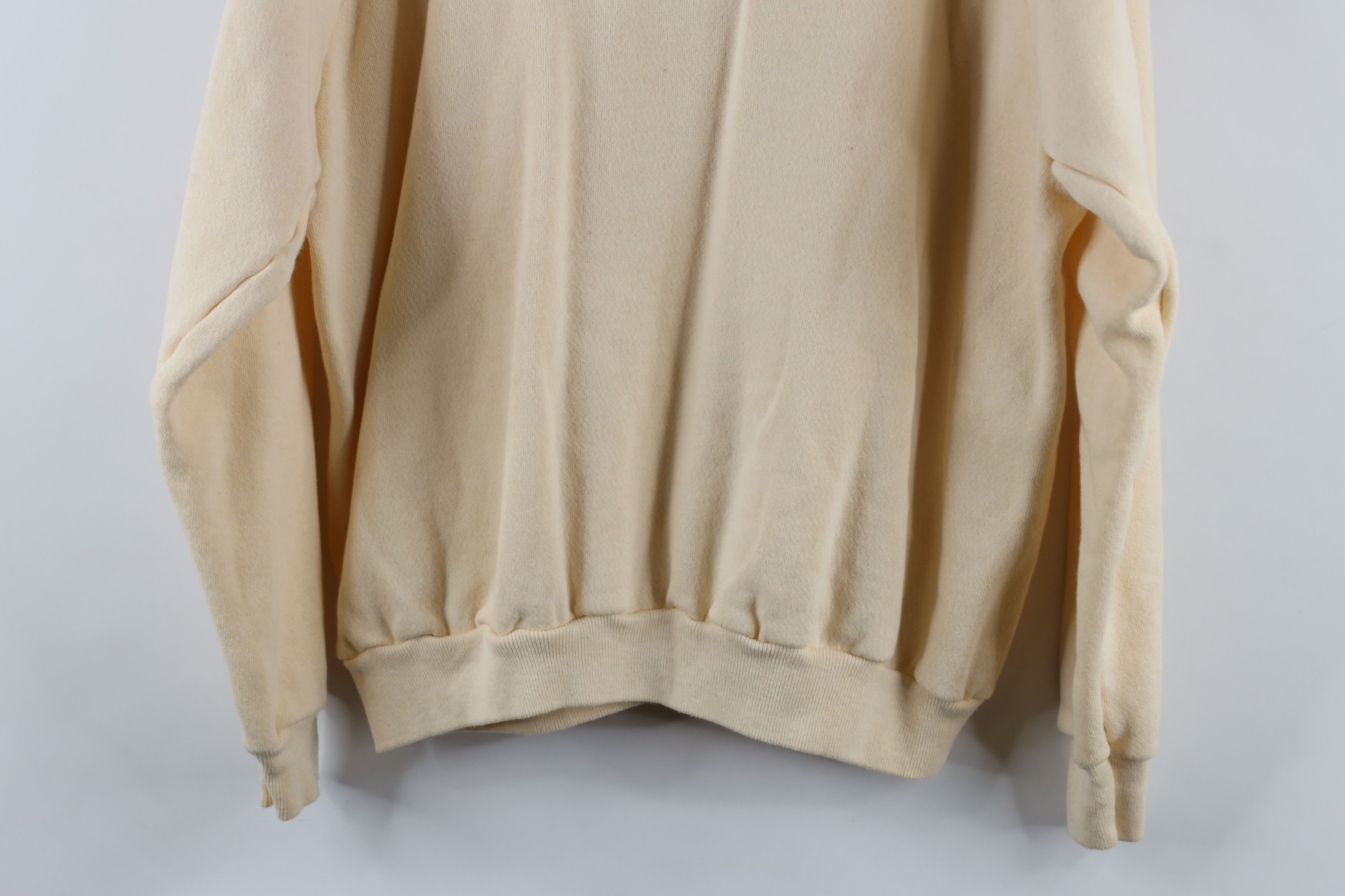 Vintage Vintage 90s Streetwear Blank Crewneck Sweatshirt Beige USA Size L / US 10 / IT 46 - 9 Thumbnail
