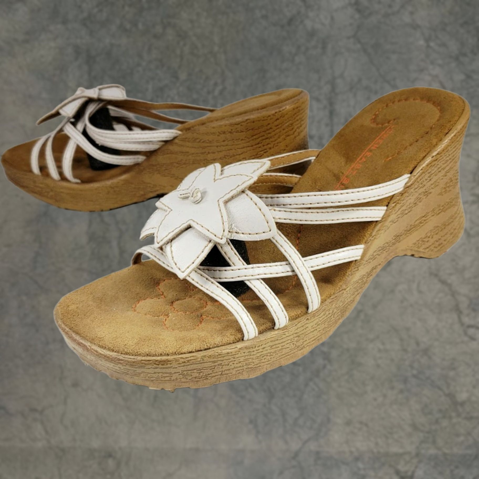 Vintage Lower East Side Wedge Slide Sandals Women's Size 9 White Leather with Flower Shoes Size US 9 / IT 39 - 1 Thumbnail