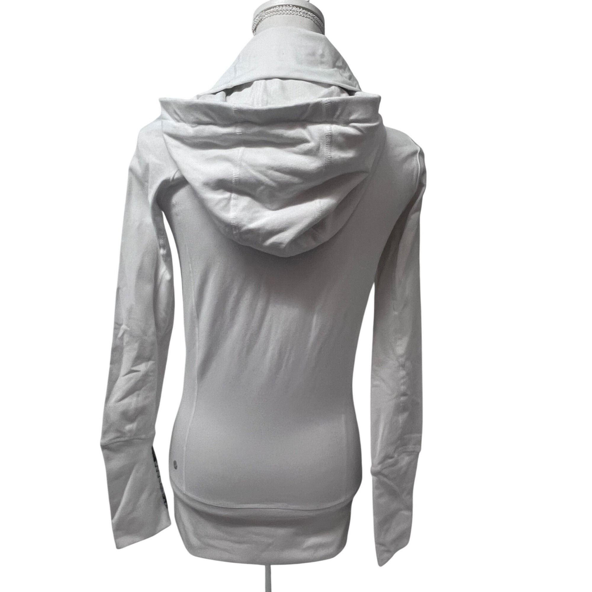 Lululemon Lululemon Womens White Scuba Hoodie Zip Up Jacket Sz 4 Zip P Size S / US 4 / IT 40 - 2 Thumbnail