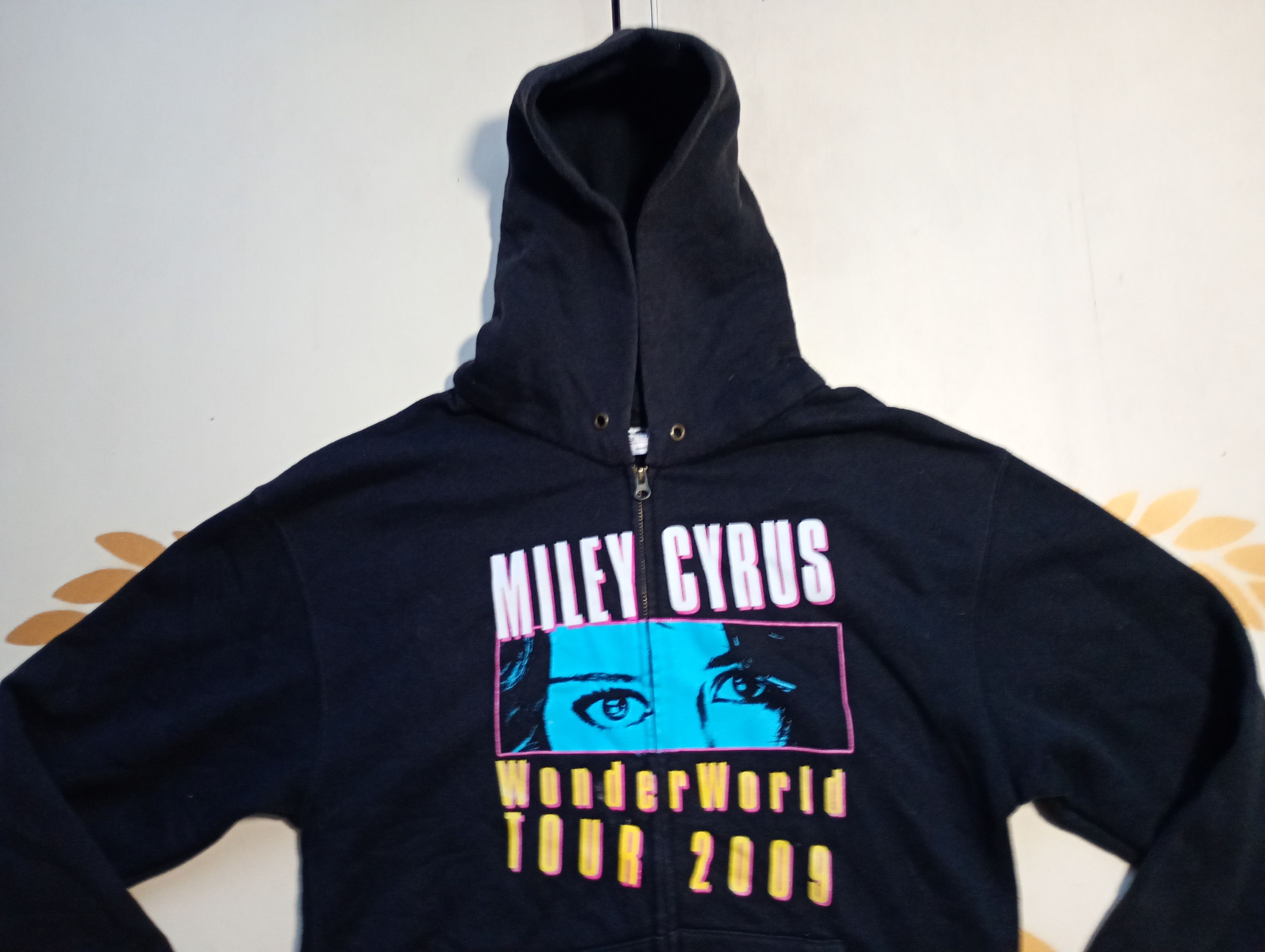 Band Tees × Fruit Of The Loom Miley Cyrus Wonder World Tour 2009 Fruit of the Loom Hoodie Size US S / EU 44-46 / 1 - 6 Thumbnail