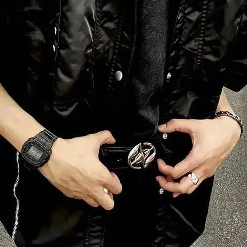 VIBE Y2K 2000s chrome emblem PU Leather belt Size ONE SIZE - 3 Thumbnail