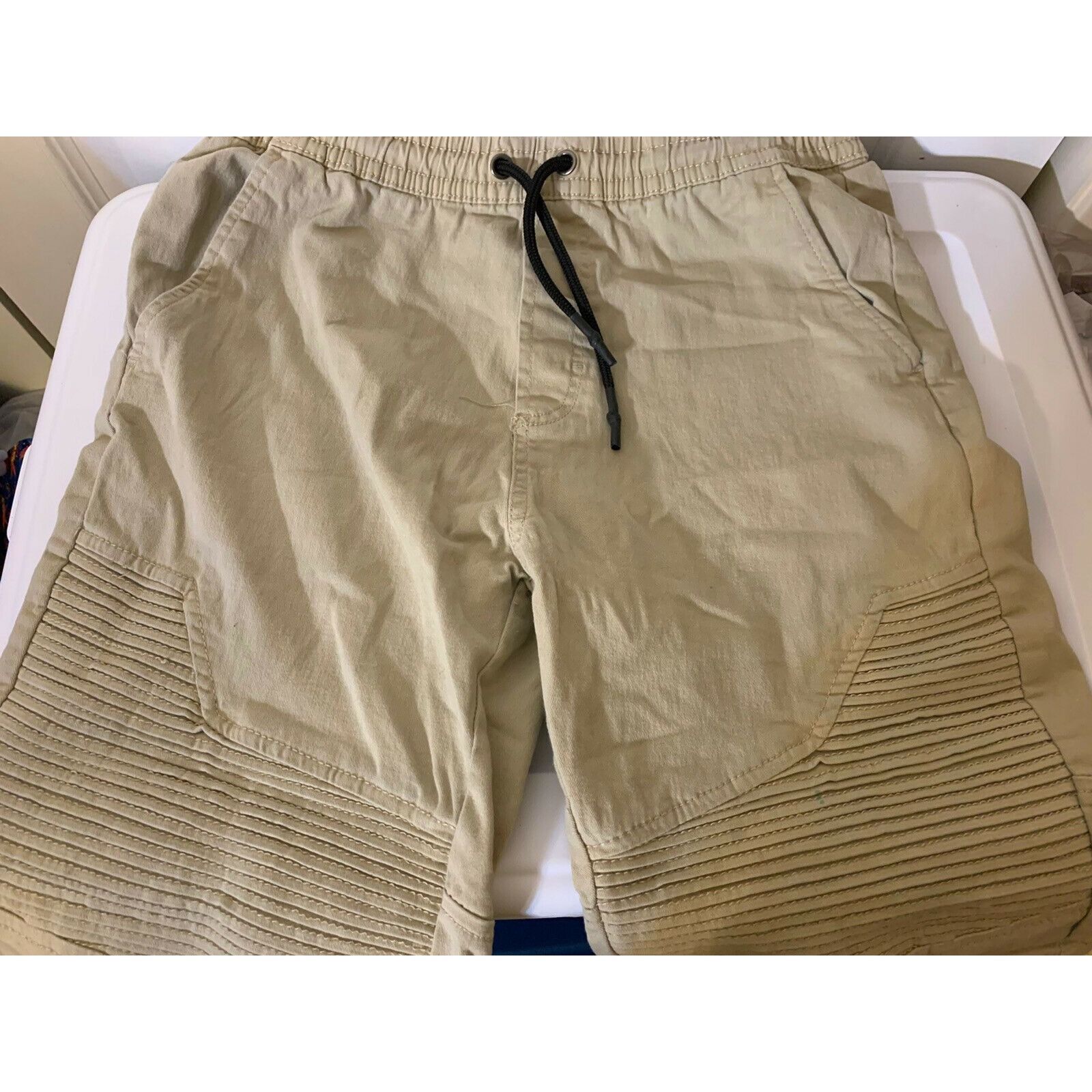 Akademiks Akademiks Men’s Sz M Beige Khaki Shorts W Pockets Size US 32 / EU 48 - 4 Thumbnail