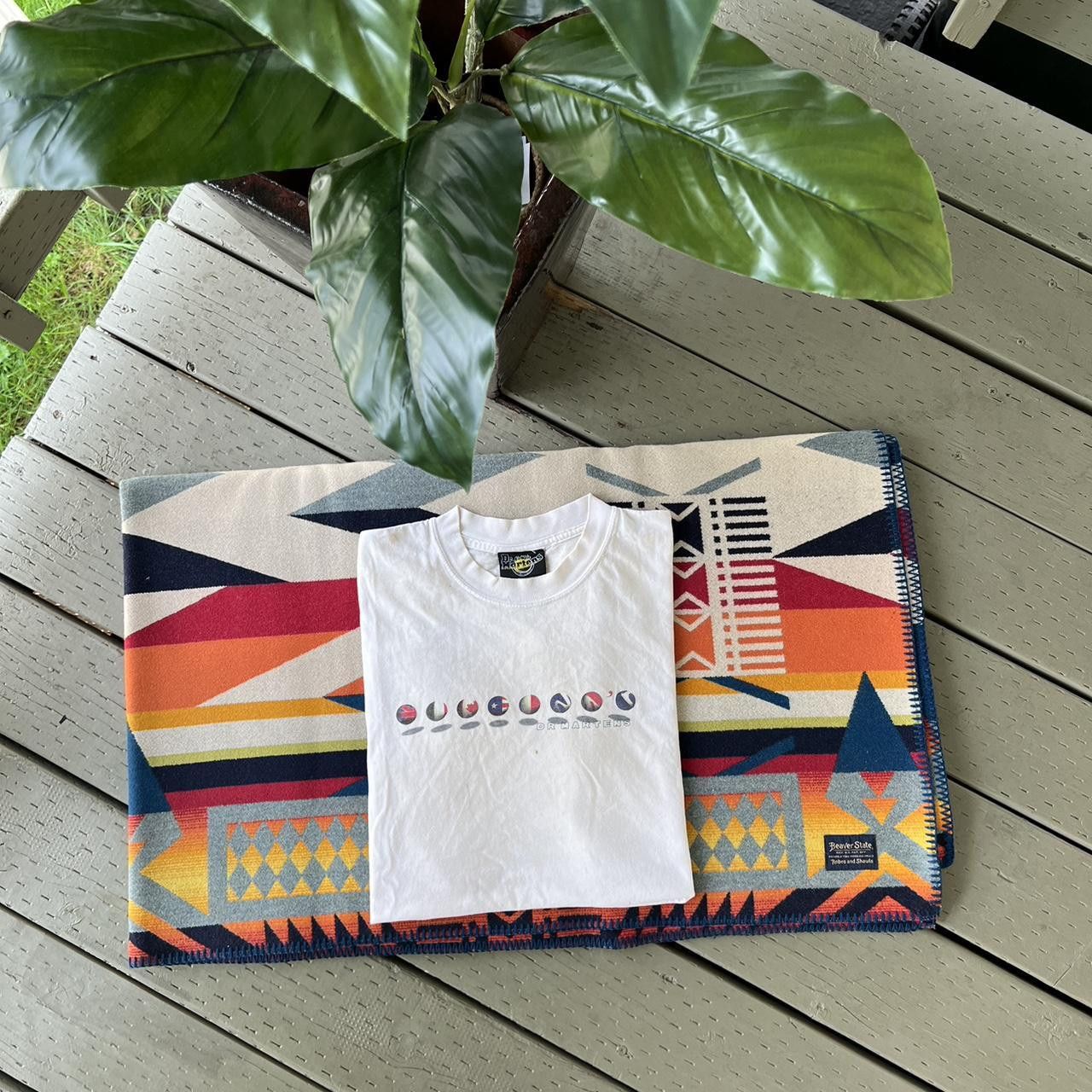 Dr. Martens × Vintage Vintage 90s Dr.Martens Center Logo Tees Size US L / EU 52-54 / 3 - 4 Thumbnail