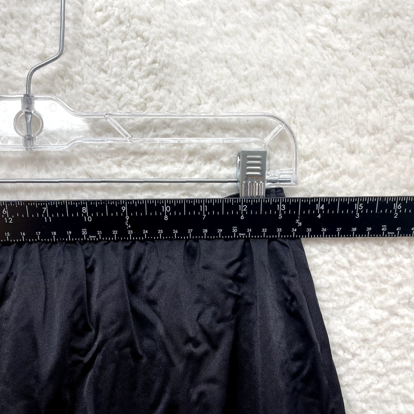 Vintage VINTAGE Vanity Fair Slip Skirt L Black Nylon Slit Victorian Edwardian Size 36" / US 14 / IT 50 - 4 Thumbnail