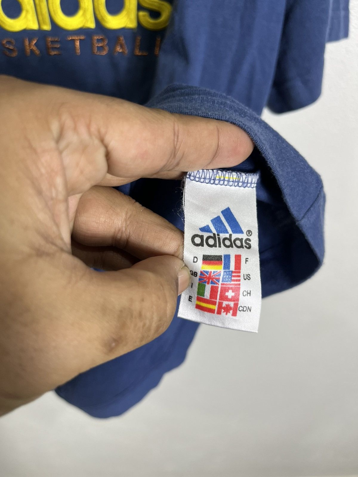 Adidas Vintage 1990 Adidas Basketball tshirt Size US XXL / EU 58 / 5 - 6 Thumbnail