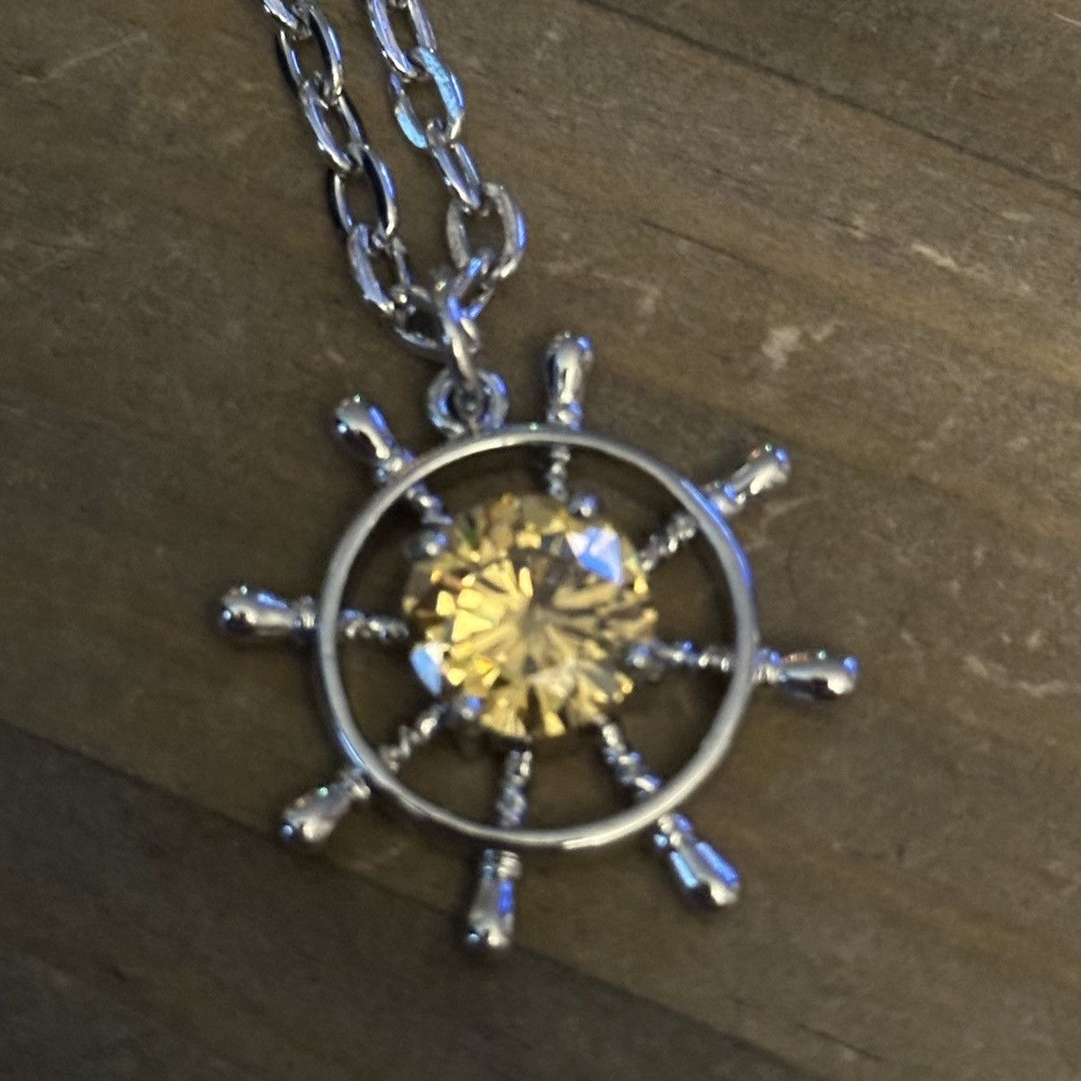 Other Rhinestone ships wheel pendant necklace Size ONE SIZE - 3 Thumbnail