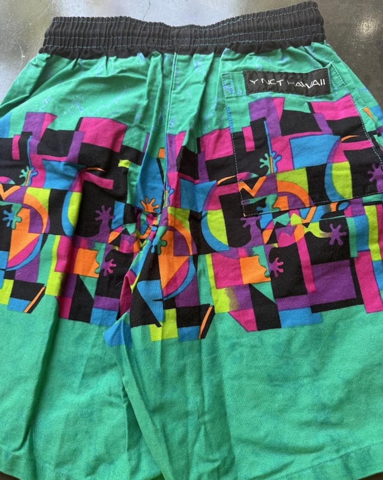 Other Y Not Hawaii Neon Gecko Swim Trunks Size US 26 / EU 42 - 2 Thumbnail