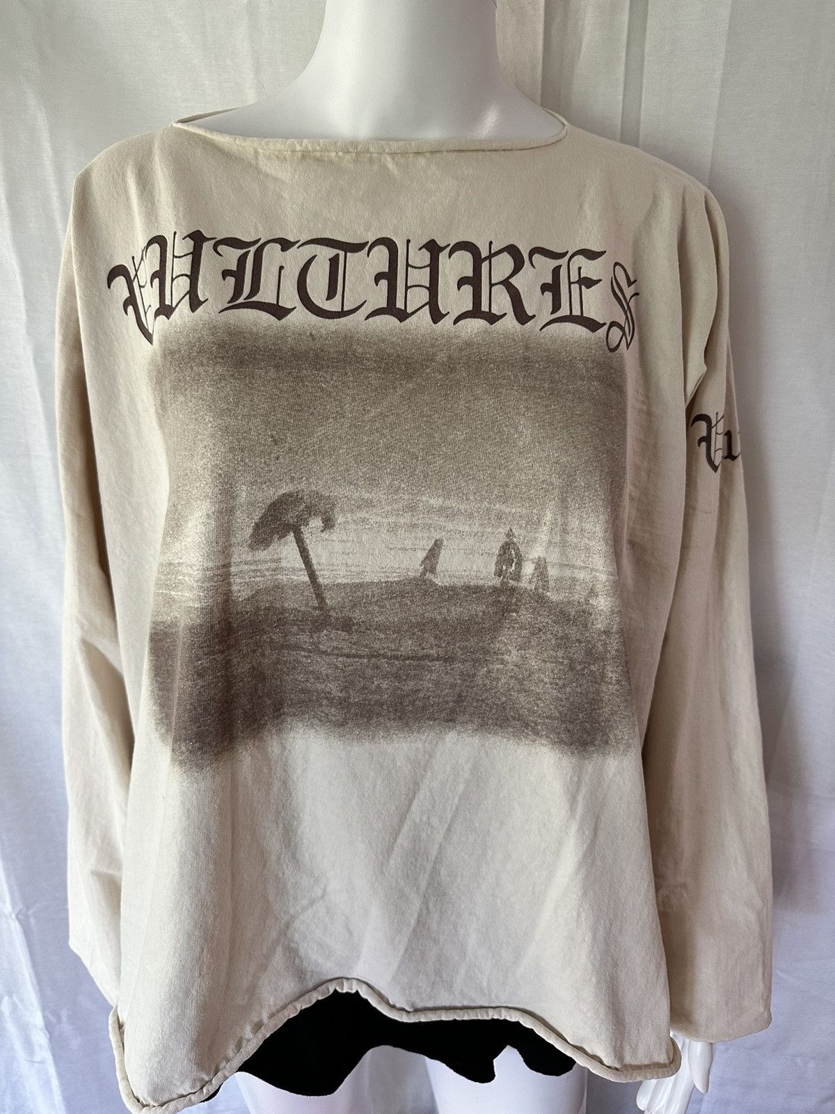 Yeezy Yeezy Vultures Long T Size US M / EU 48-50 / 2 - 2 Thumbnail