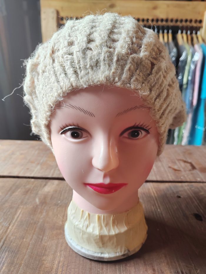 Japanese Brand Vintage Crochet Knitted handmade Beanie Snowcap Size ONE SIZE - 2 Thumbnail