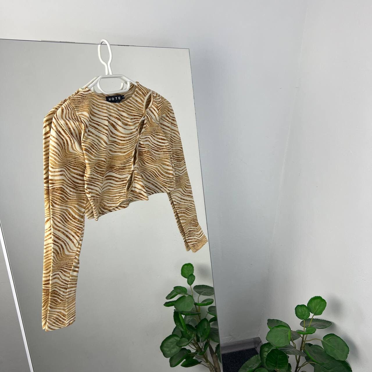 Japanese Brand Crop Long-sleeve Safari Colors Size XS / US 0-2 / IT 36-38 - 1 Thumbnail