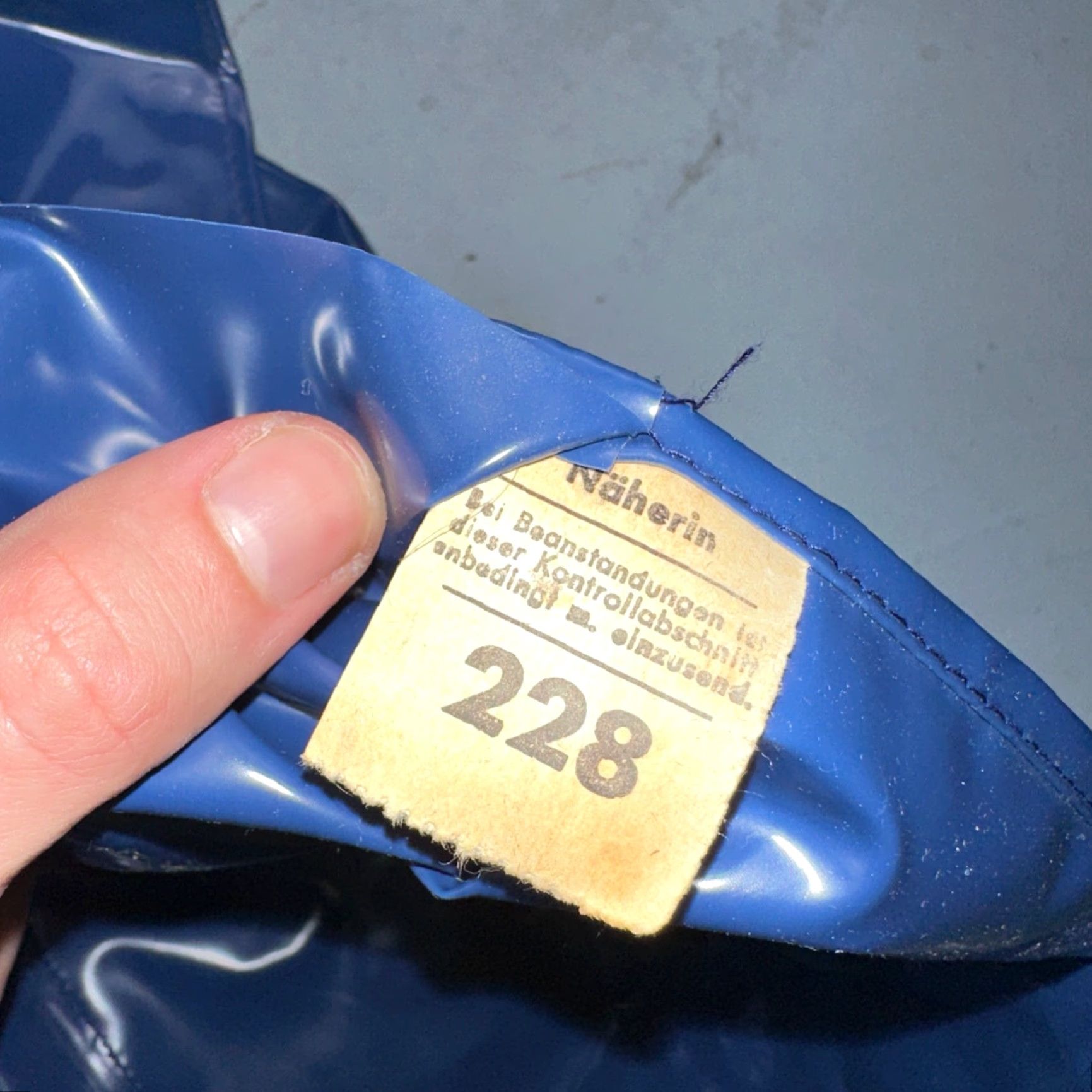 Vintage VINTAGE Liliput Womens Blue Trench Raincoat + Bucket Hat Polyester Rubber Vinyl 70s VTG Size L / US 10 / IT 46 - 4 Thumbnail
