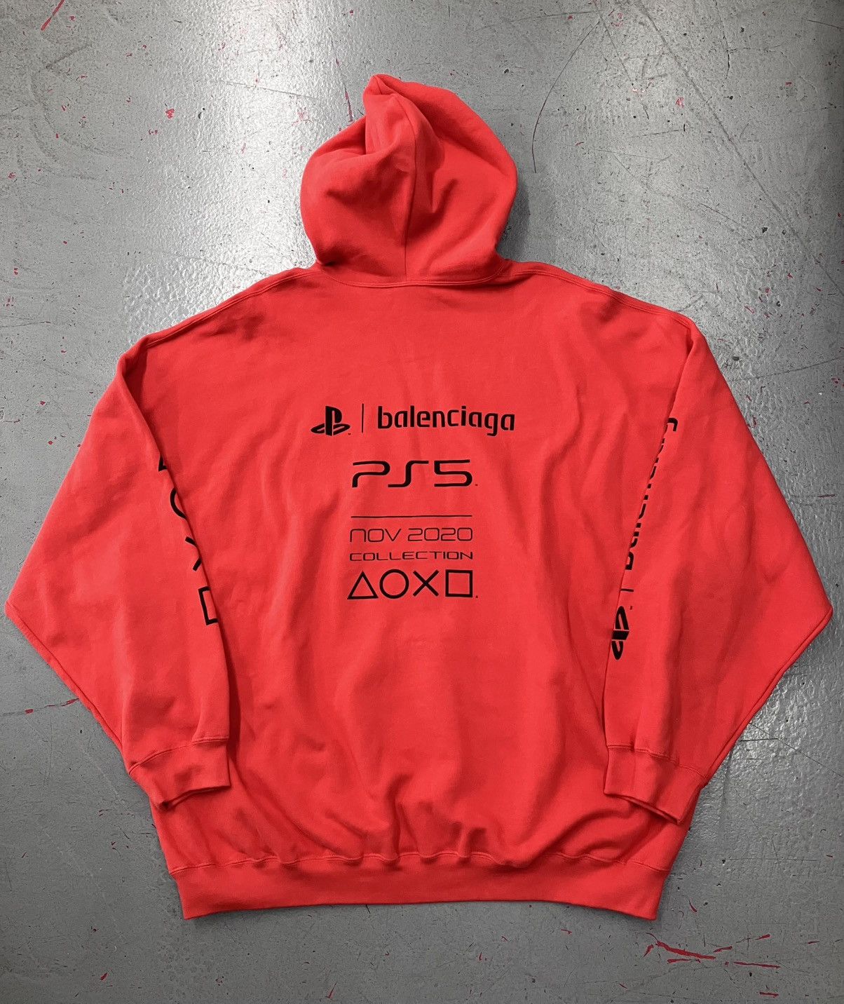 Balenciaga × Playstation NEW Balenciaga x Playstation 5 Hoodie Medium (oversized) Size US M / EU 48-50 / 2 - 6 Thumbnail