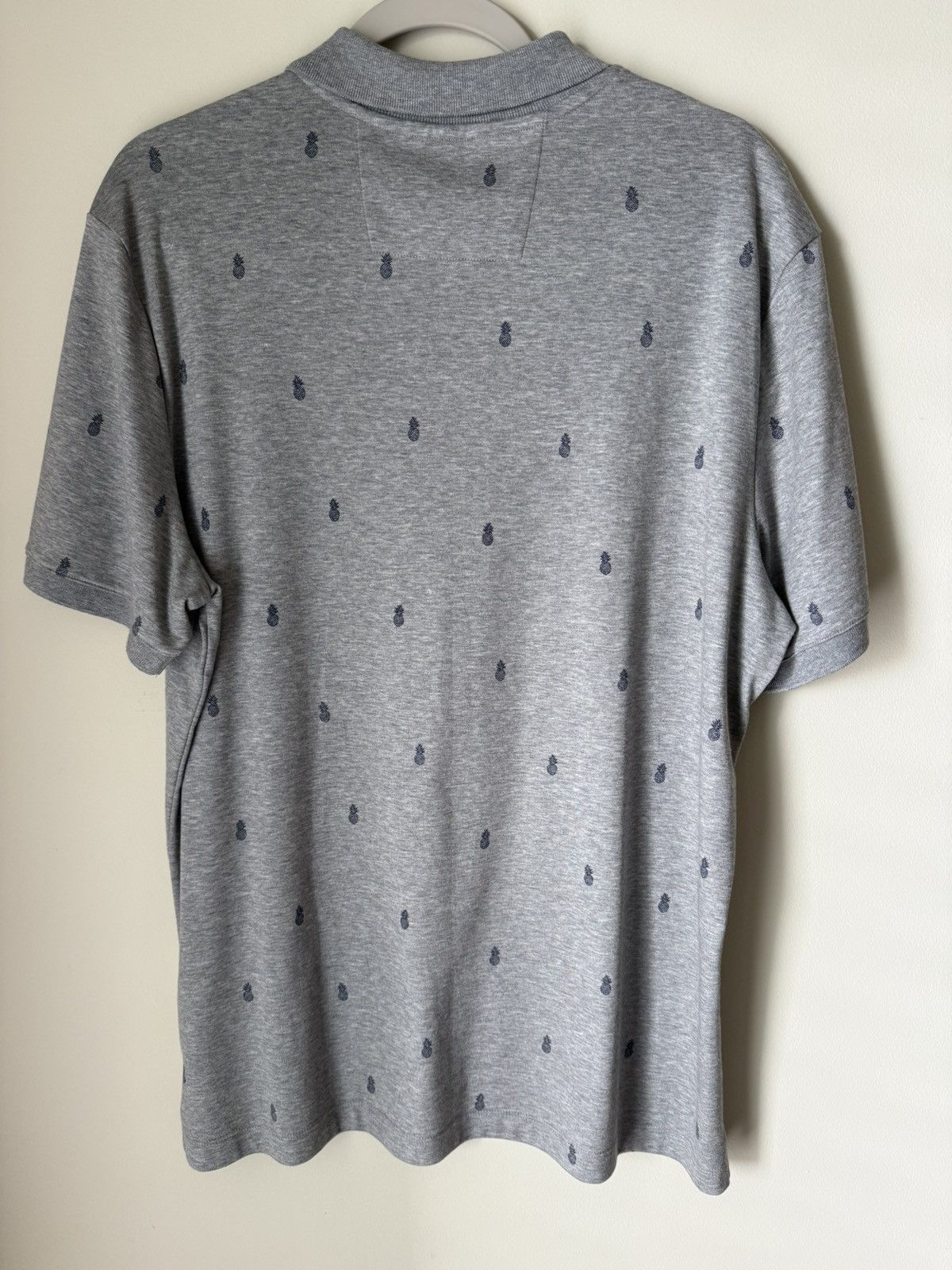 Banana Republic Banana Republic - Gray Pineapple Print Polo -Offers Accepted Size US L / EU 52-54 / 3 - 3 Thumbnail