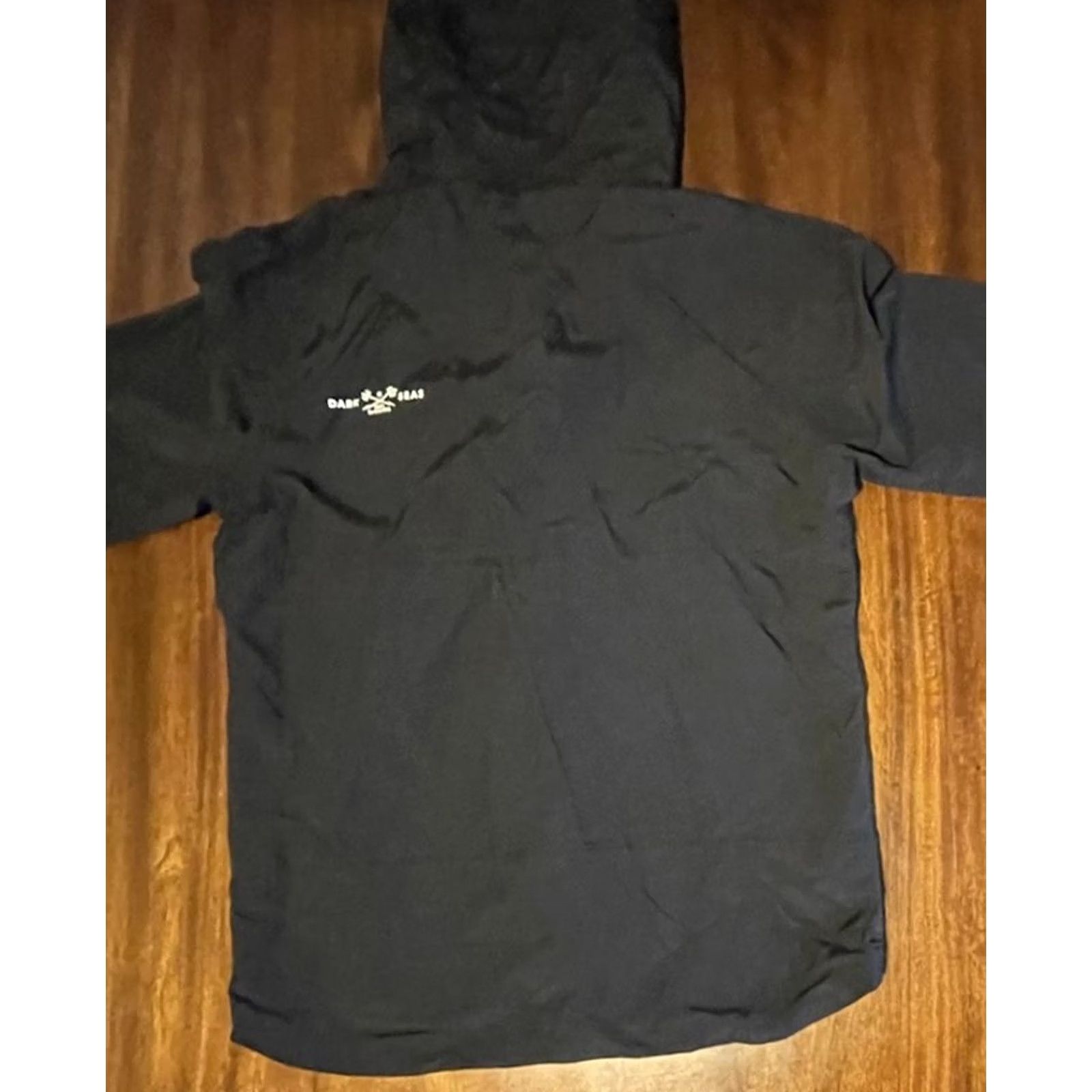 Vintage Dark Seas Jacket Windbreaker Hooded Nylon Black M Men Wind-Resistant Full Zip Pockets Logo Outdoors Surfer Skateboarding 90s Style Size US M / EU 48-50 / 2 - 5 Thumbnail
