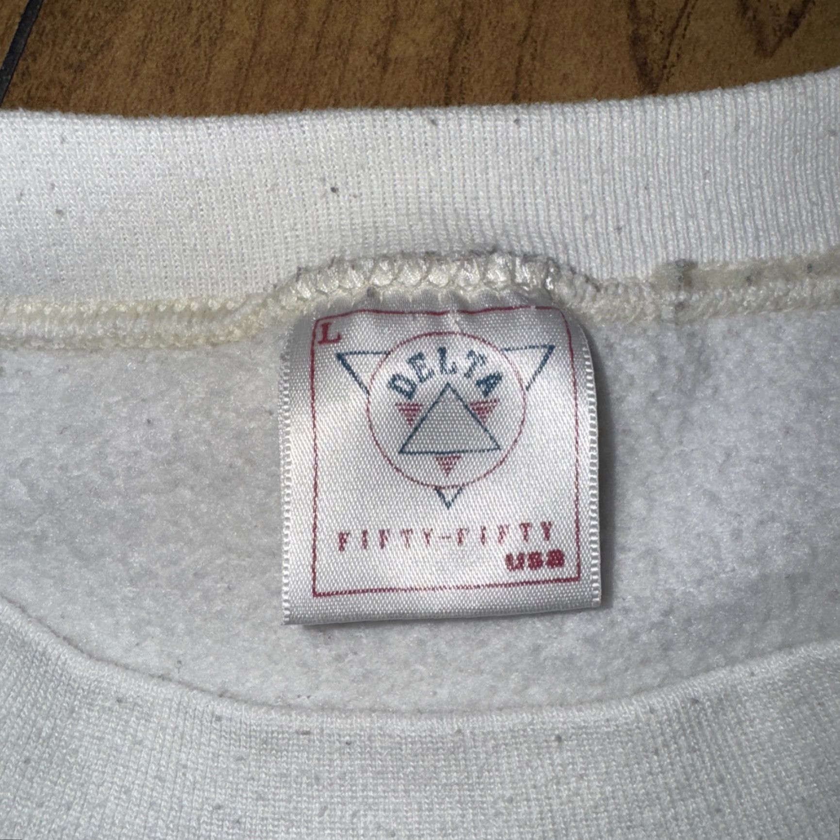 Delta VINTAGE Delta USA Texas Crewneck Sweatshirt L White Men Pullover Made In USA Tag Size US L / EU 52-54 / 3 - 3 Thumbnail