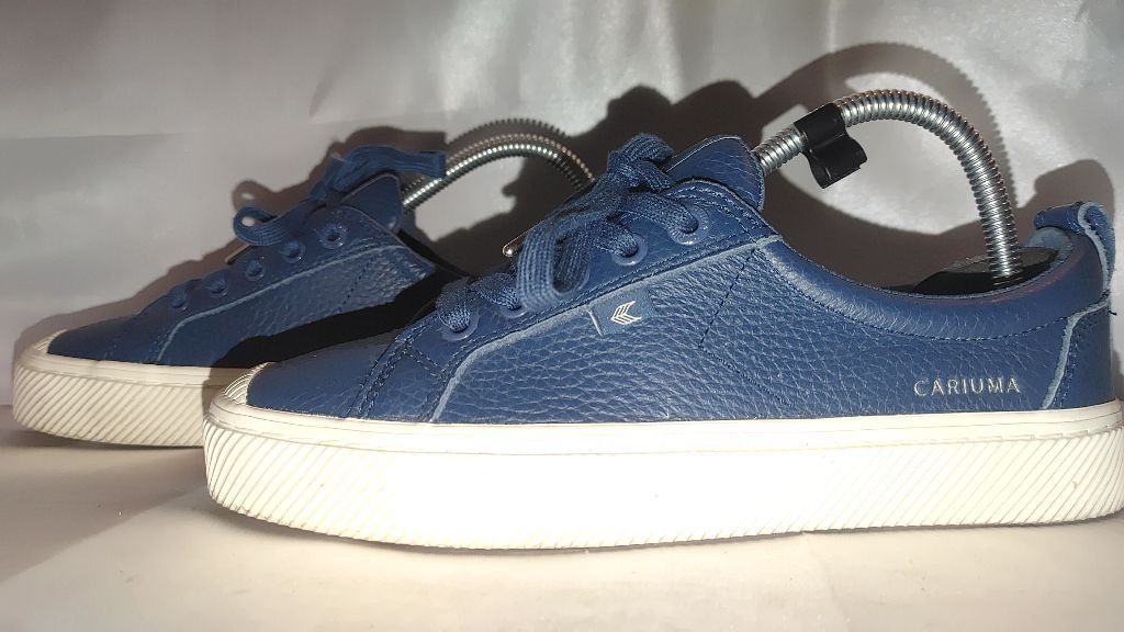 Carven Cariuma OCA Pebbled Leather Sneaker in Marine Blue Size 8 Size US 8 / IT 38 - 4 Thumbnail